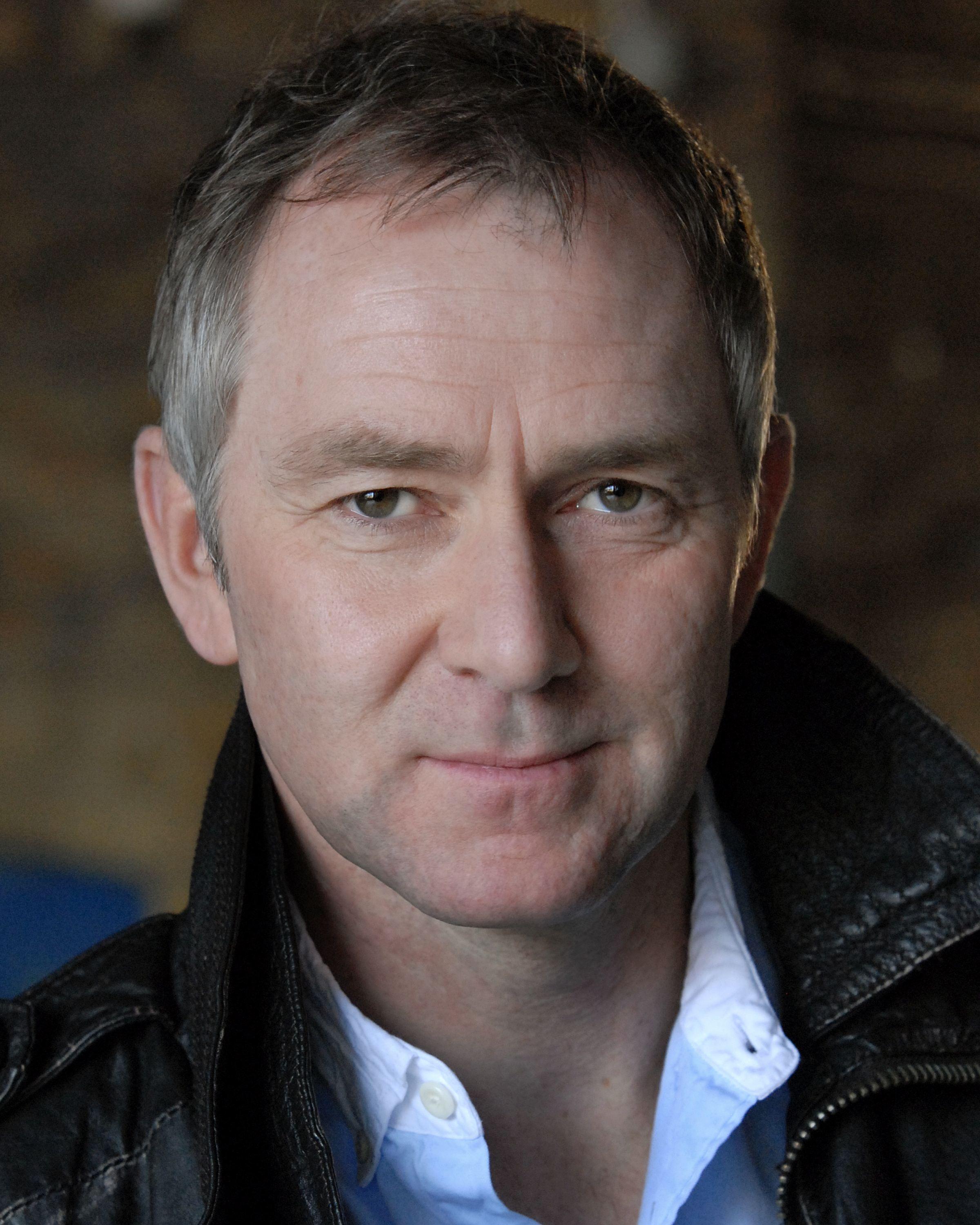 actor Paul Herbert large photo