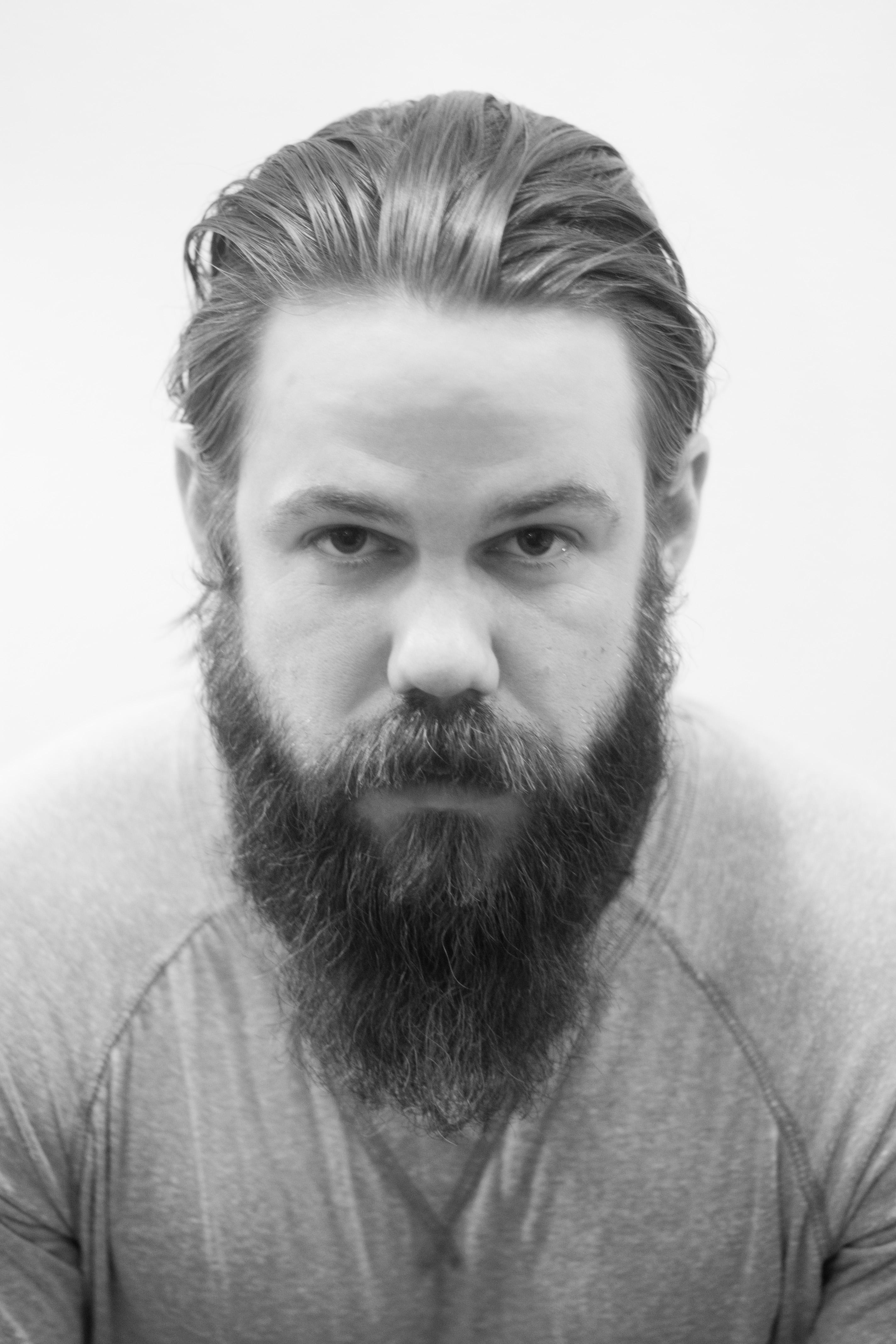 actor Nick Martin large photo