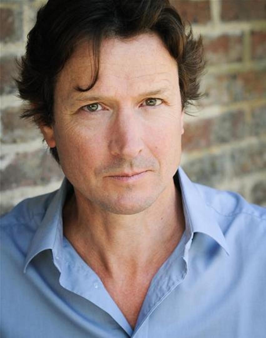 actor Tom Butcher large photo