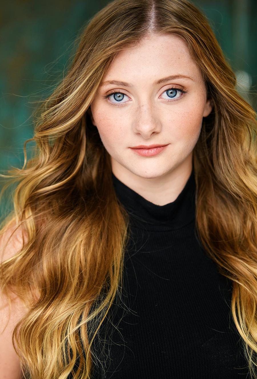 actor Julia Jordan large photo