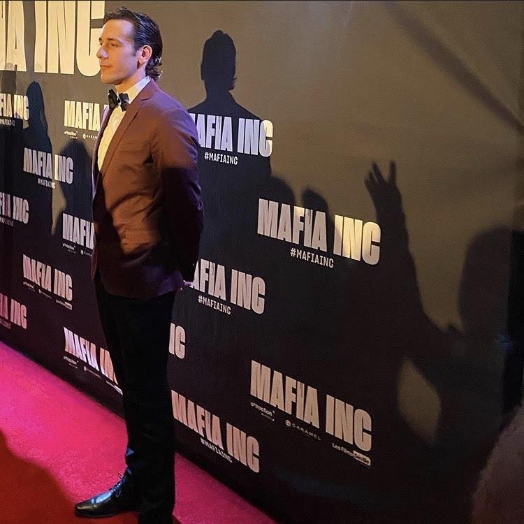 actor Mike Ricci large photo