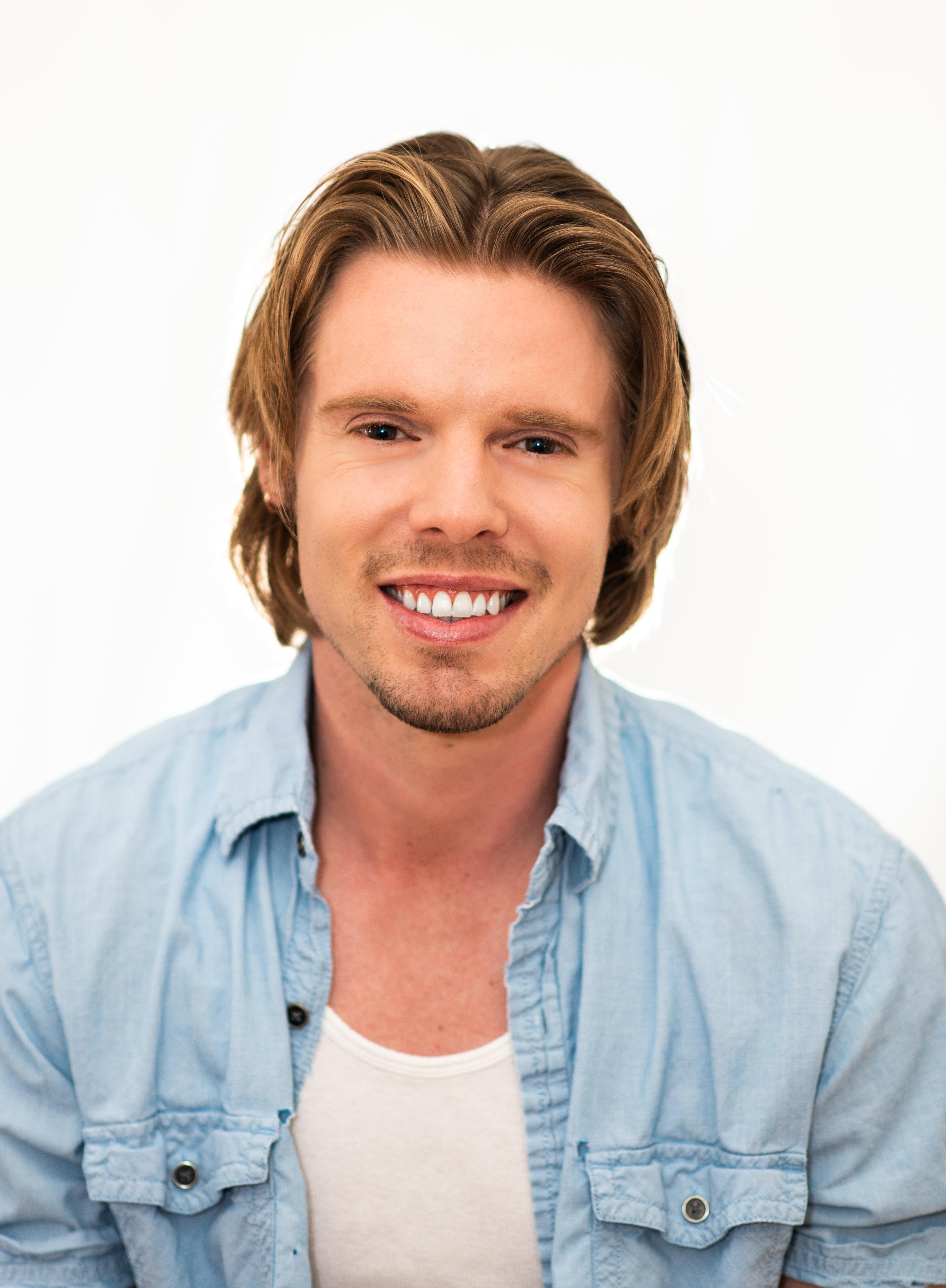 actor Alex Graff large photo