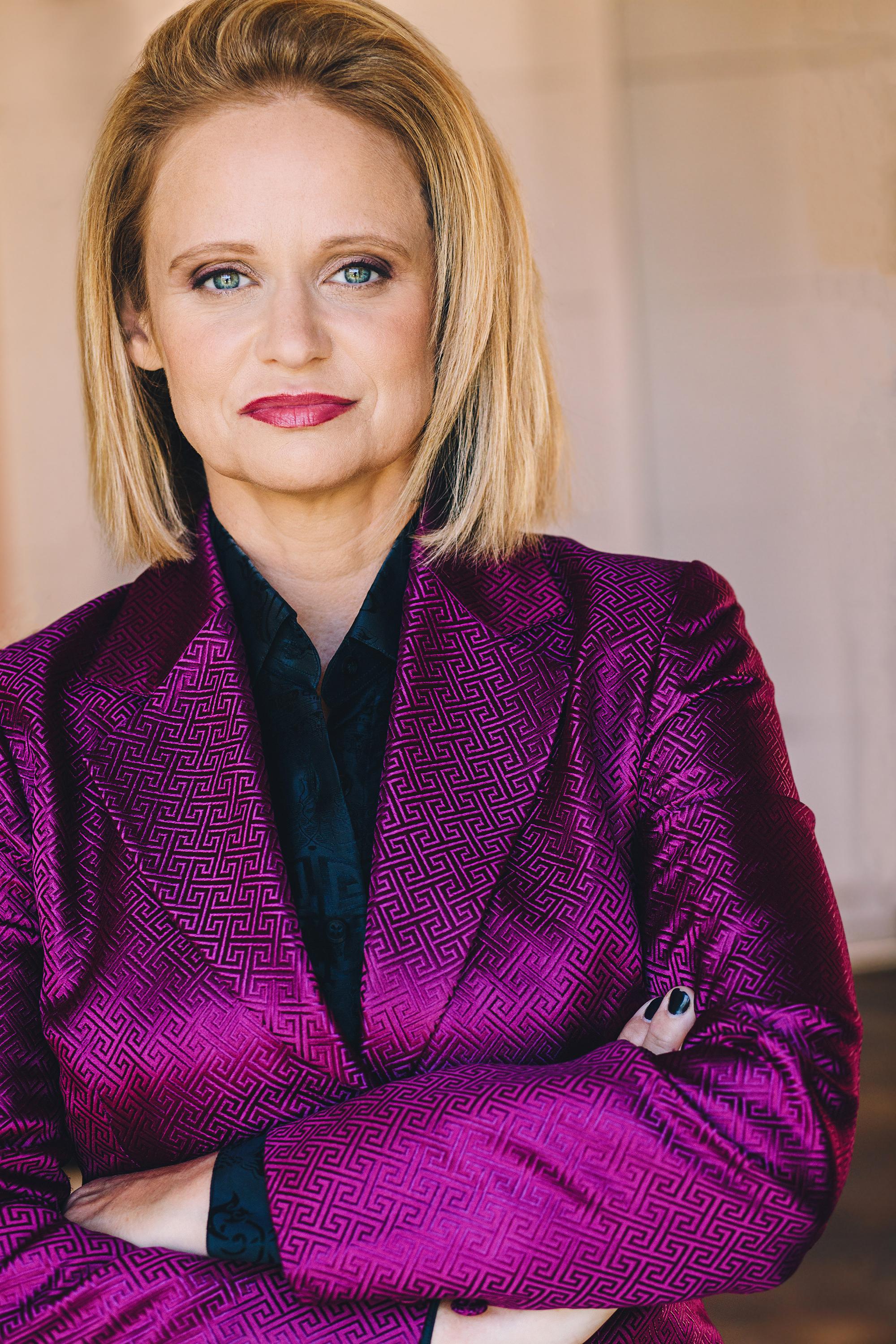 actor Vanessa Bednar large photo