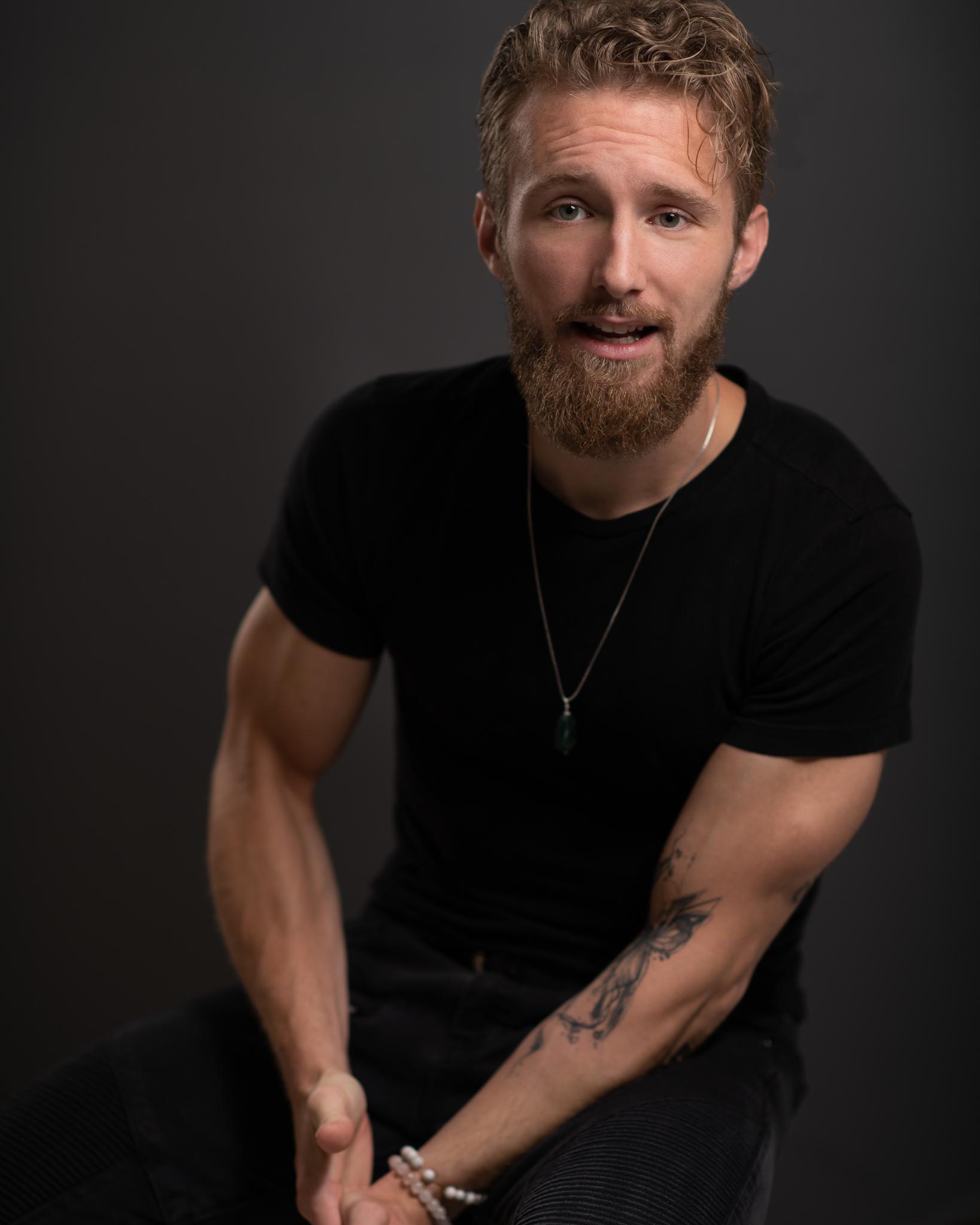 actor Joseph Bezenek large photo