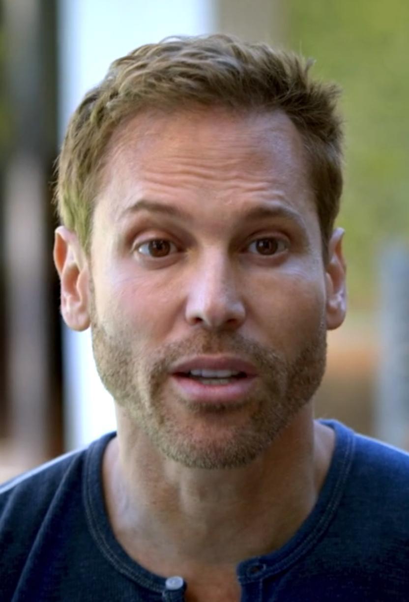 actor Julian Goldstein large photo