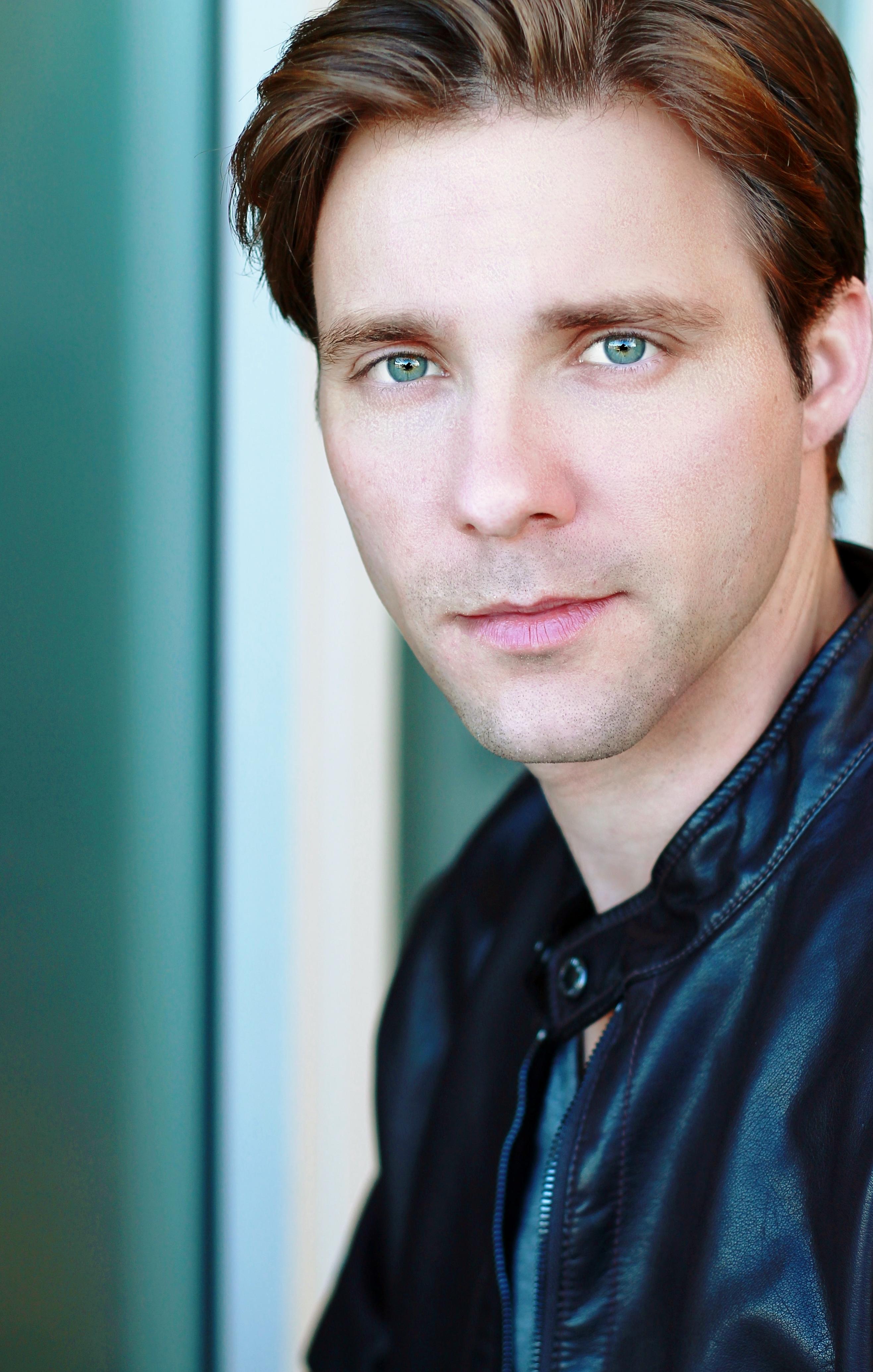 actor Chris Bound large photo