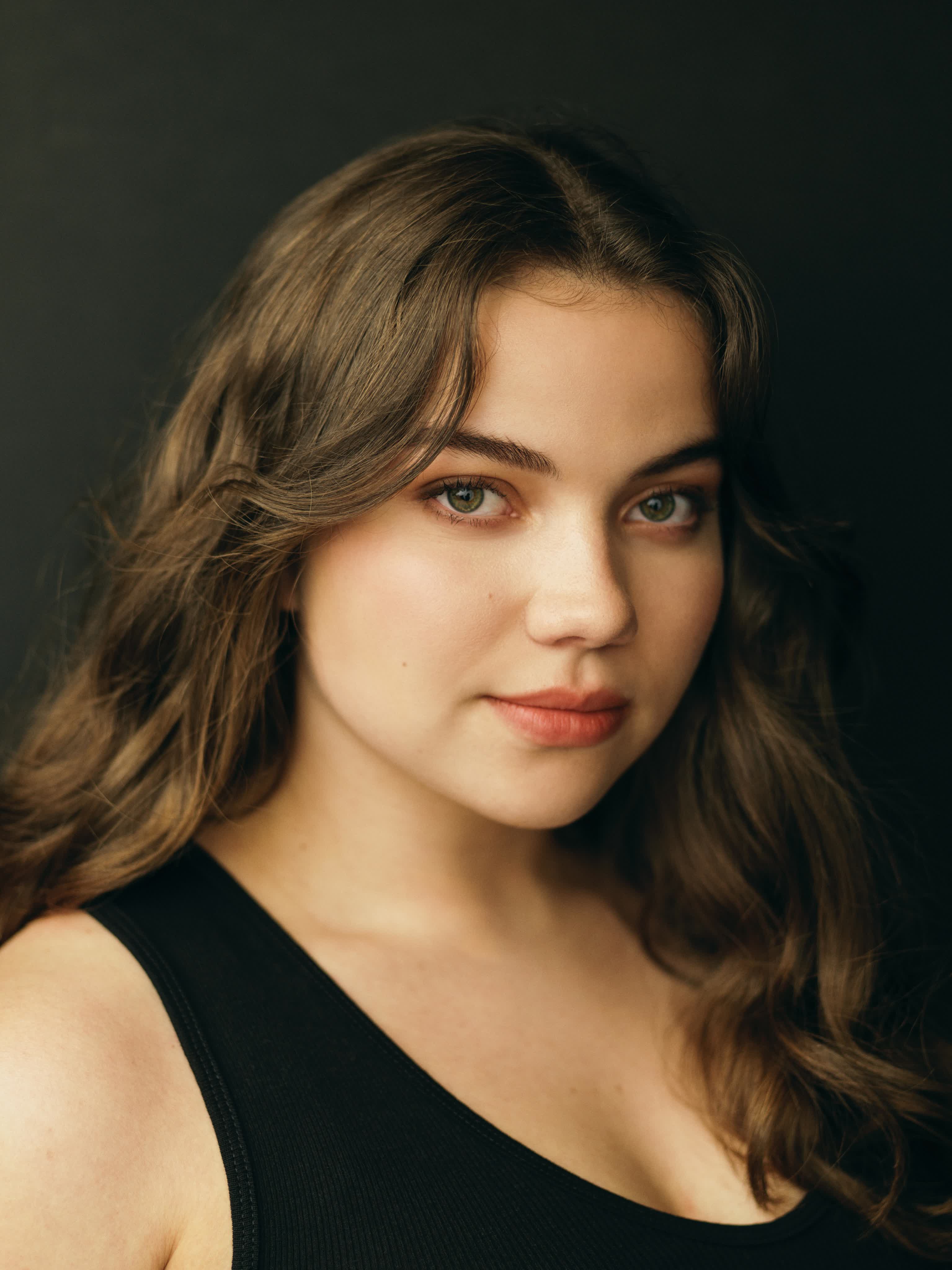 actor Genea Charpentier large photo