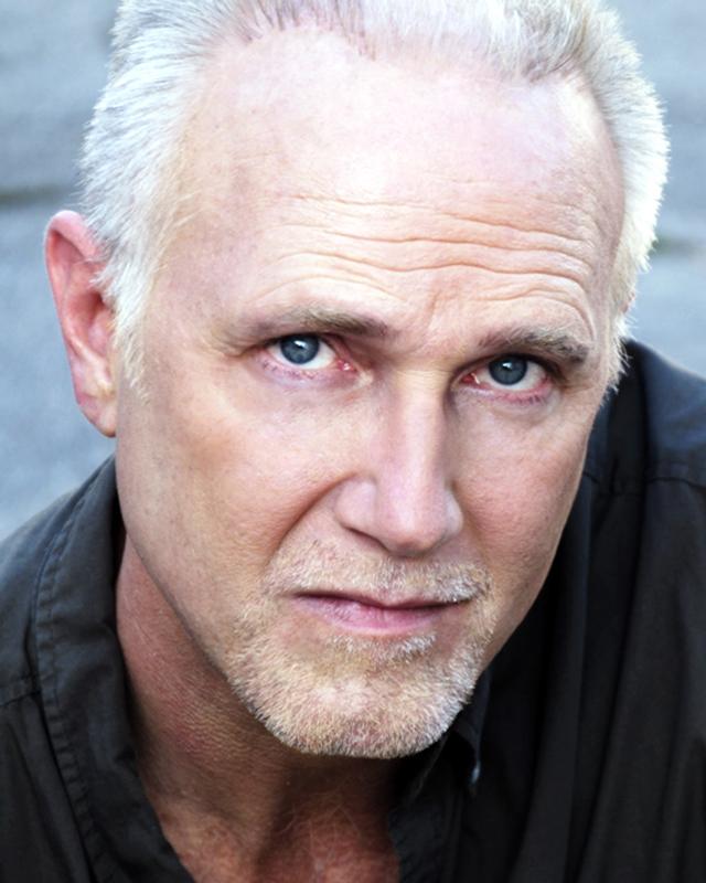 actor Robert Fleet large photo