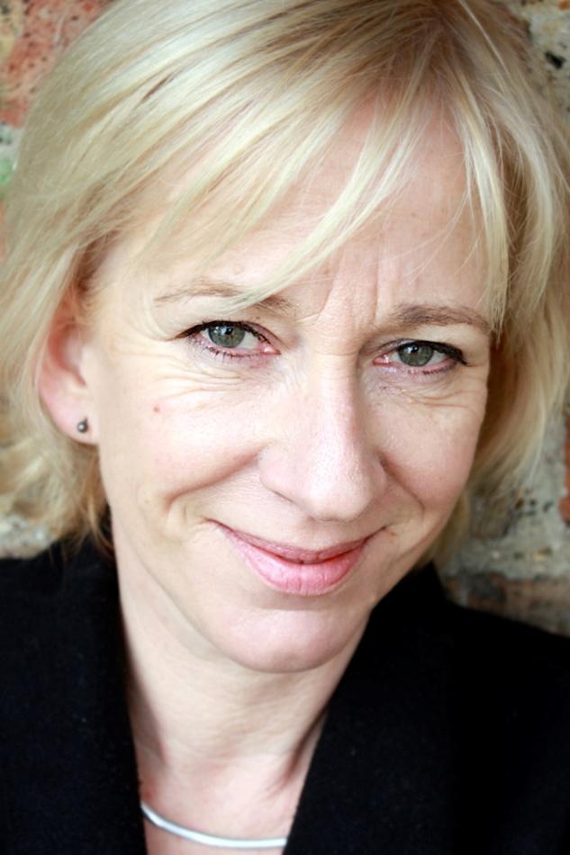 actor Celia Williams large photo