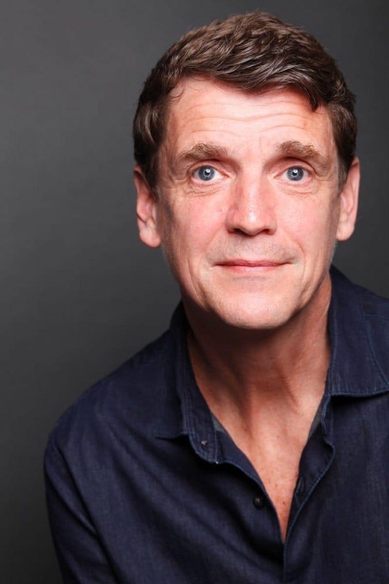 actor Joe Paulson large photo