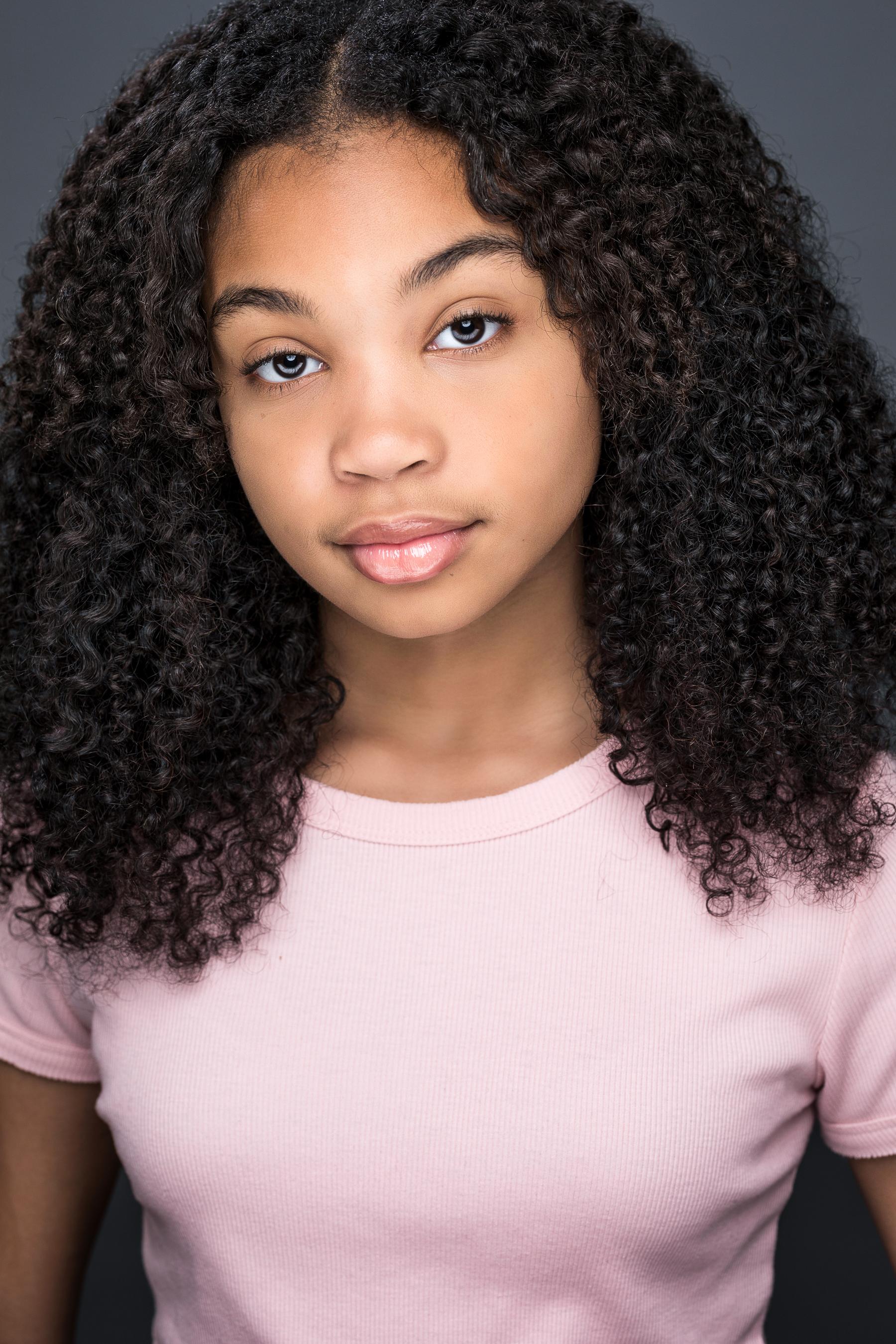 actor Alyssa Cheatham large photo