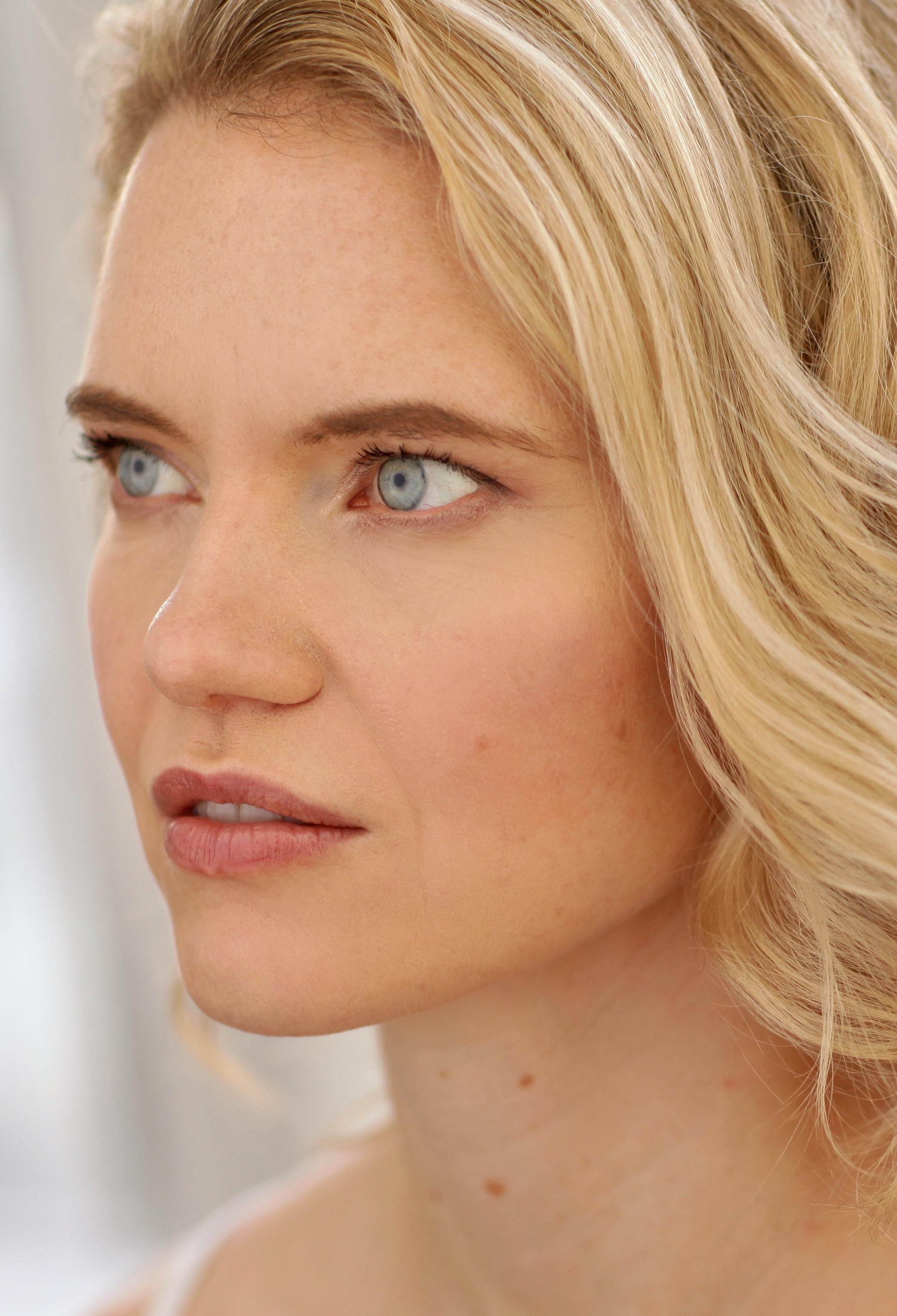 actor Dominique Johnson large photo