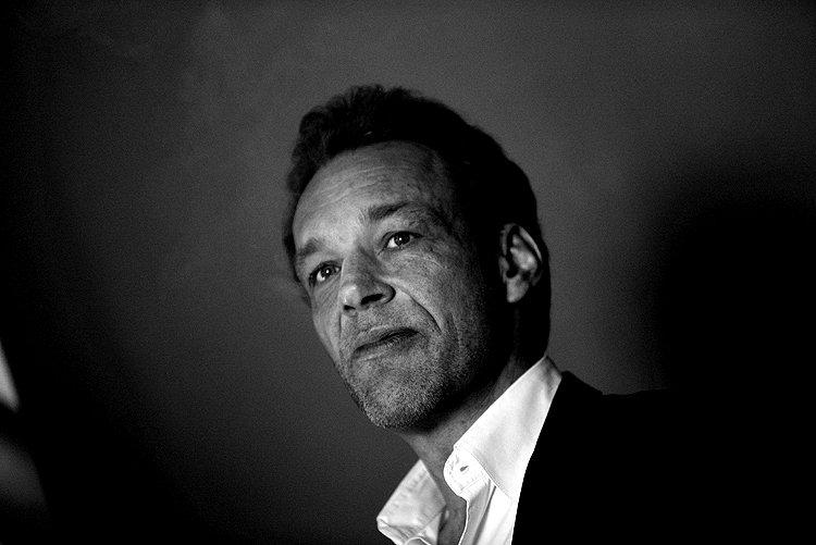 actor Emile Jansen large photo