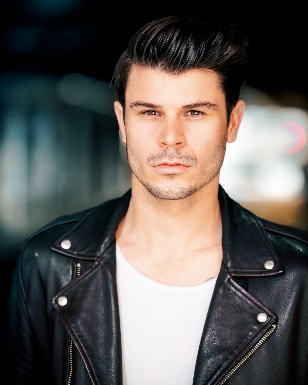 actor Dan Garland large photo