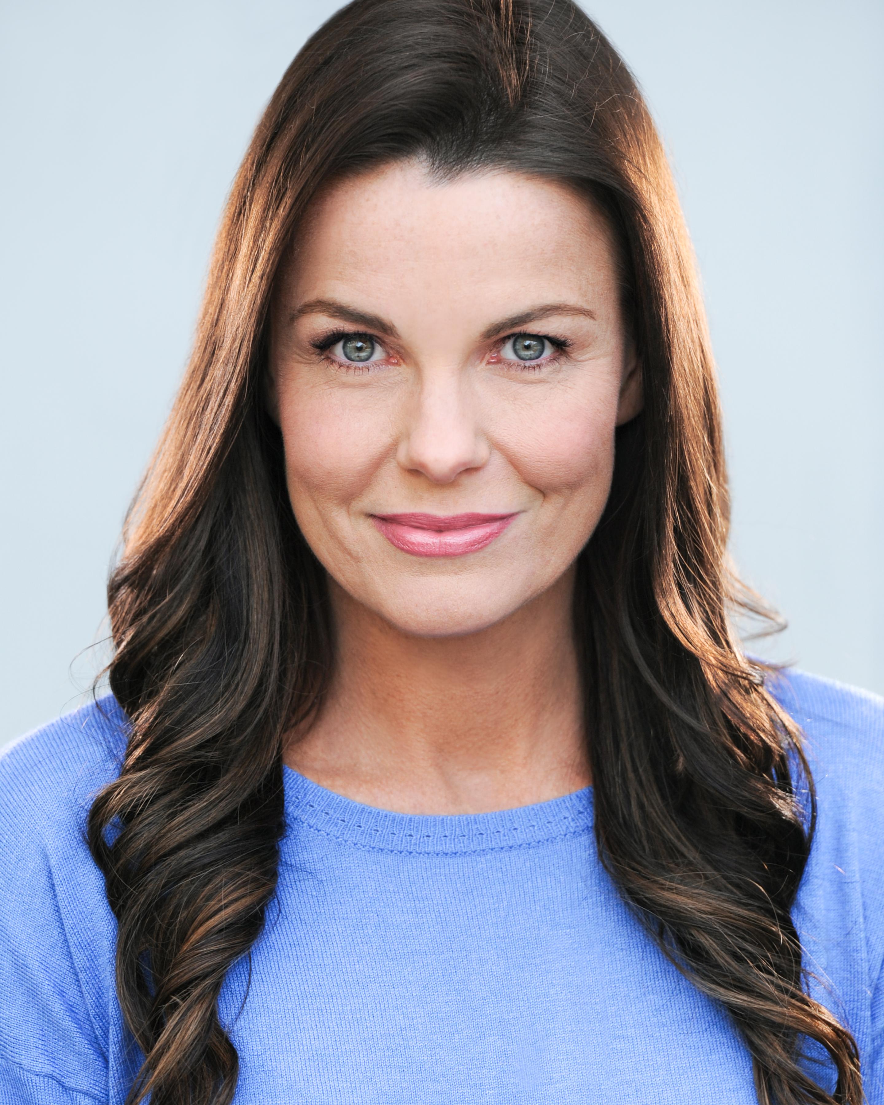 actor Lisa Stewart large photo