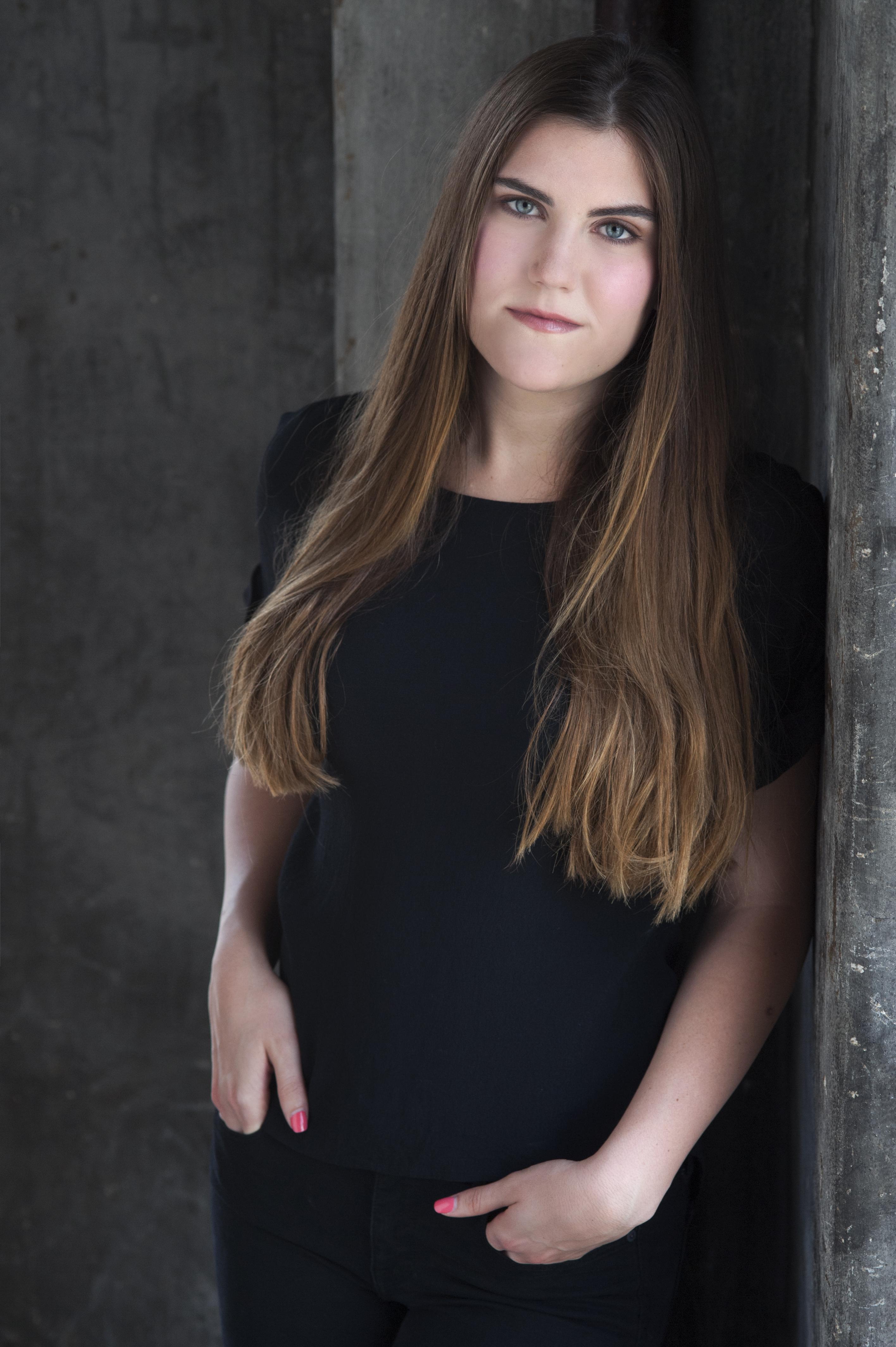 actor Alexa Lemieux large photo