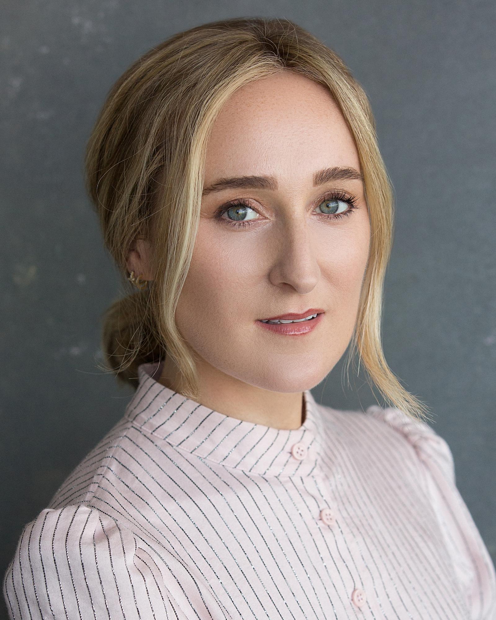 actor Abbie Murphy large photo