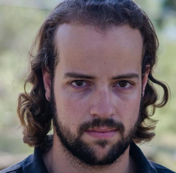 actor Aiden Mckenzie large photo