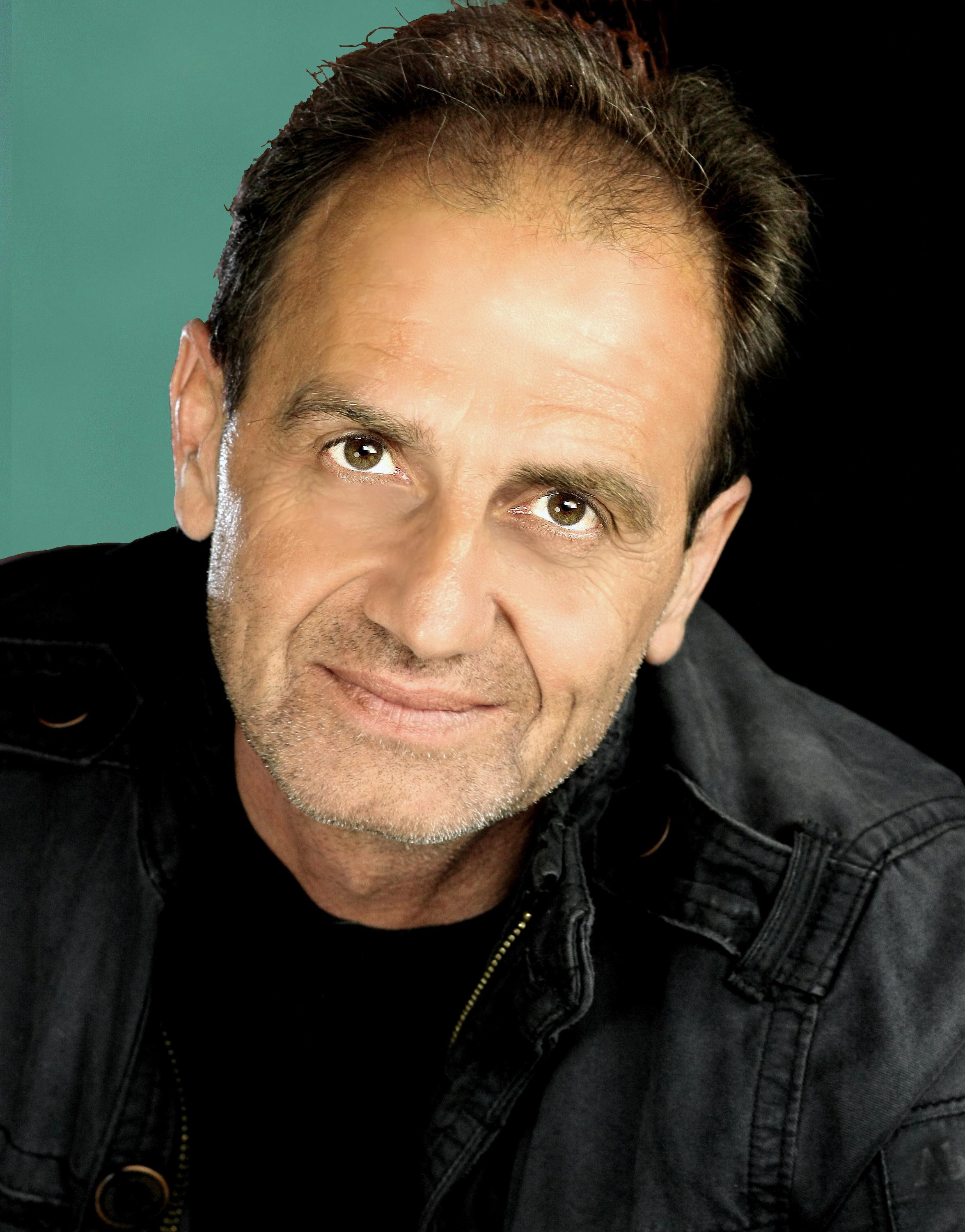 actor Alim Kouliev large photo