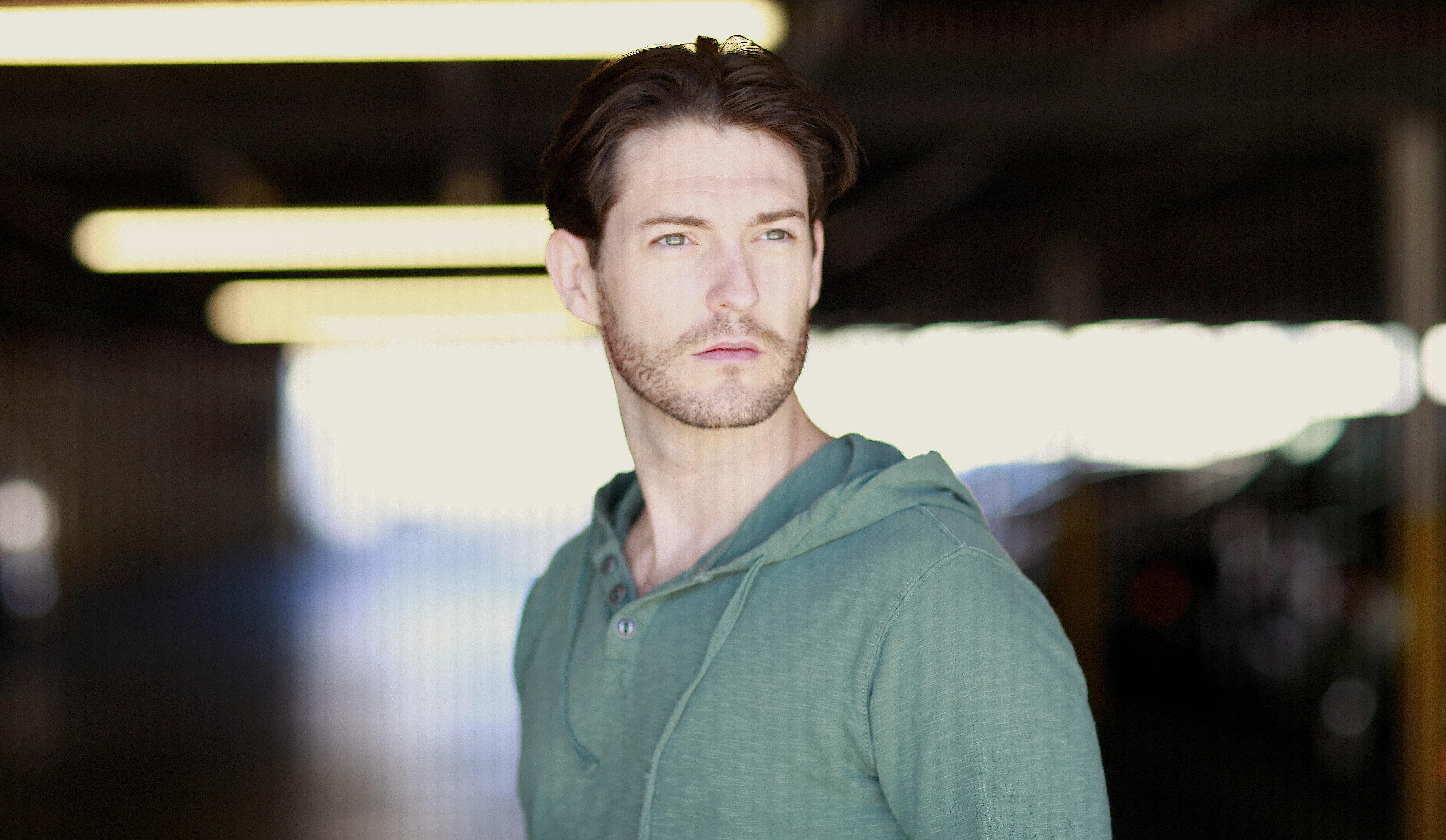 actor Darren Jacobs large photo