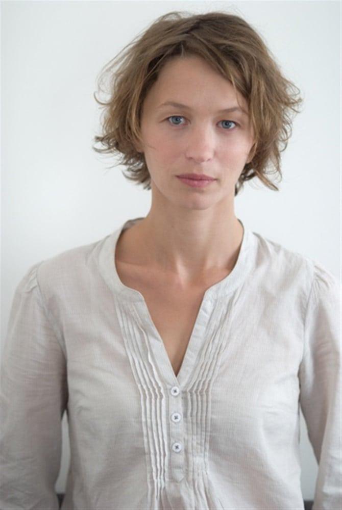 actor Delphine Chuillot large photo