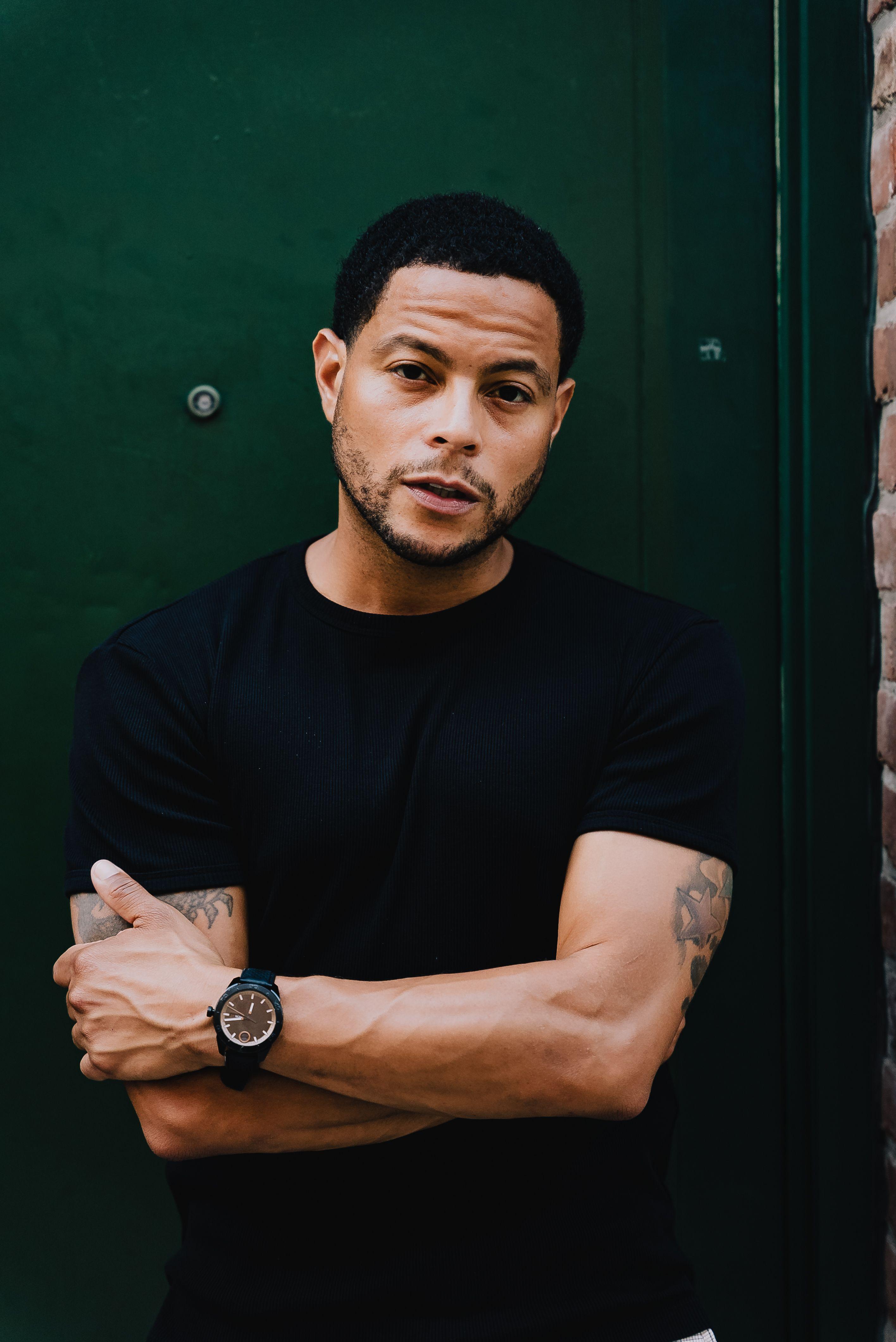 actor Johnny Rivera large photo