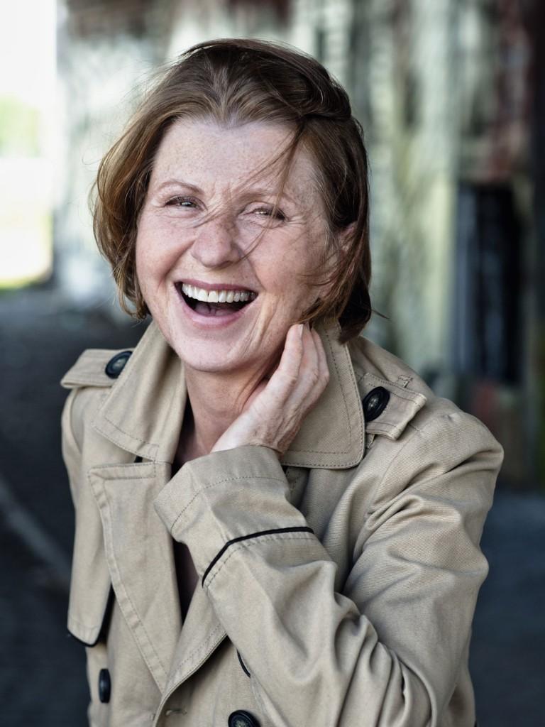 actor Therese Affolter large photo