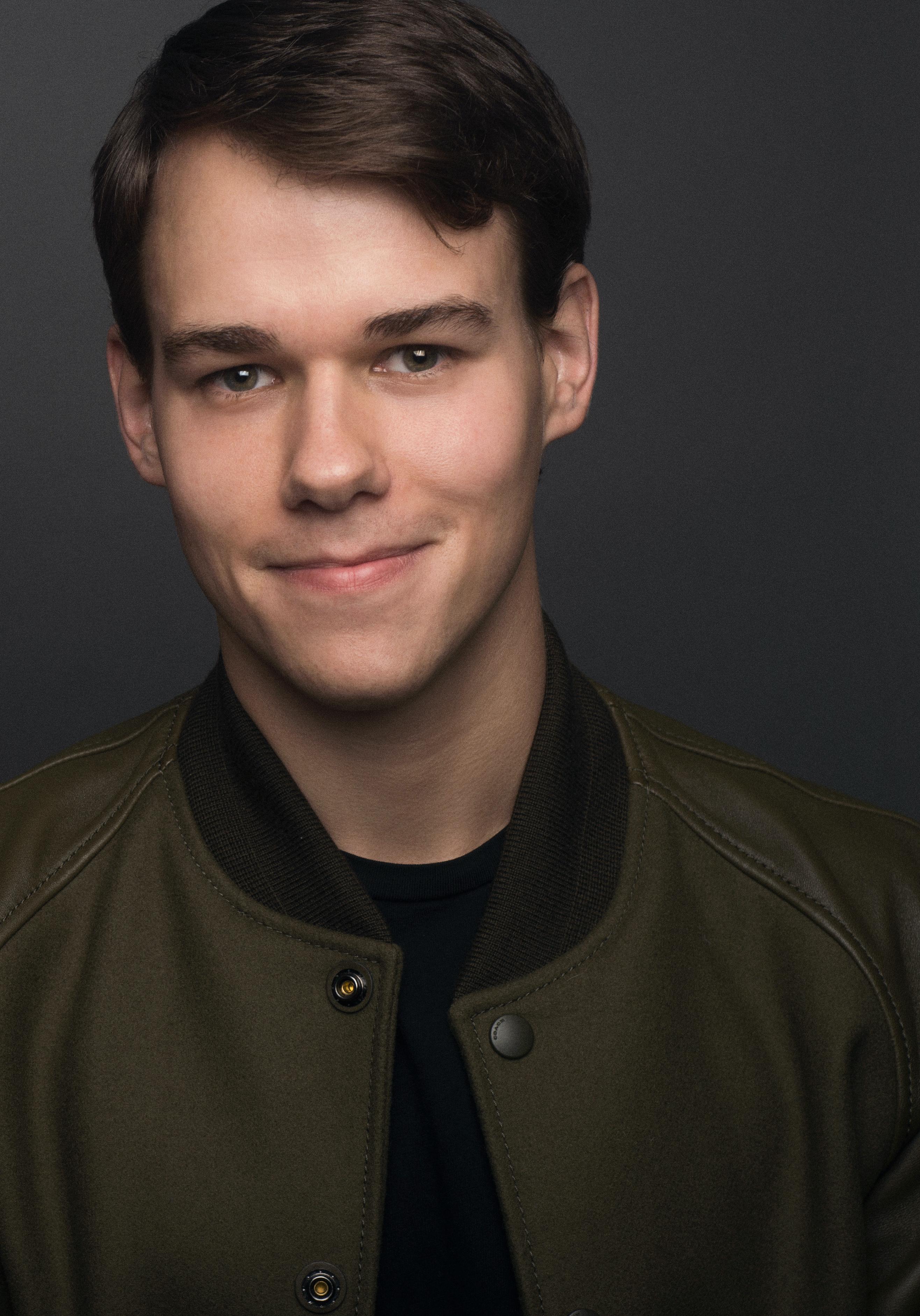 actor Brandon Johnston large photo