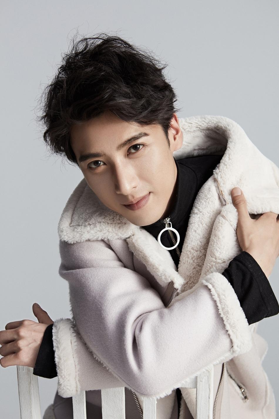 actor Haoming Ying large photo