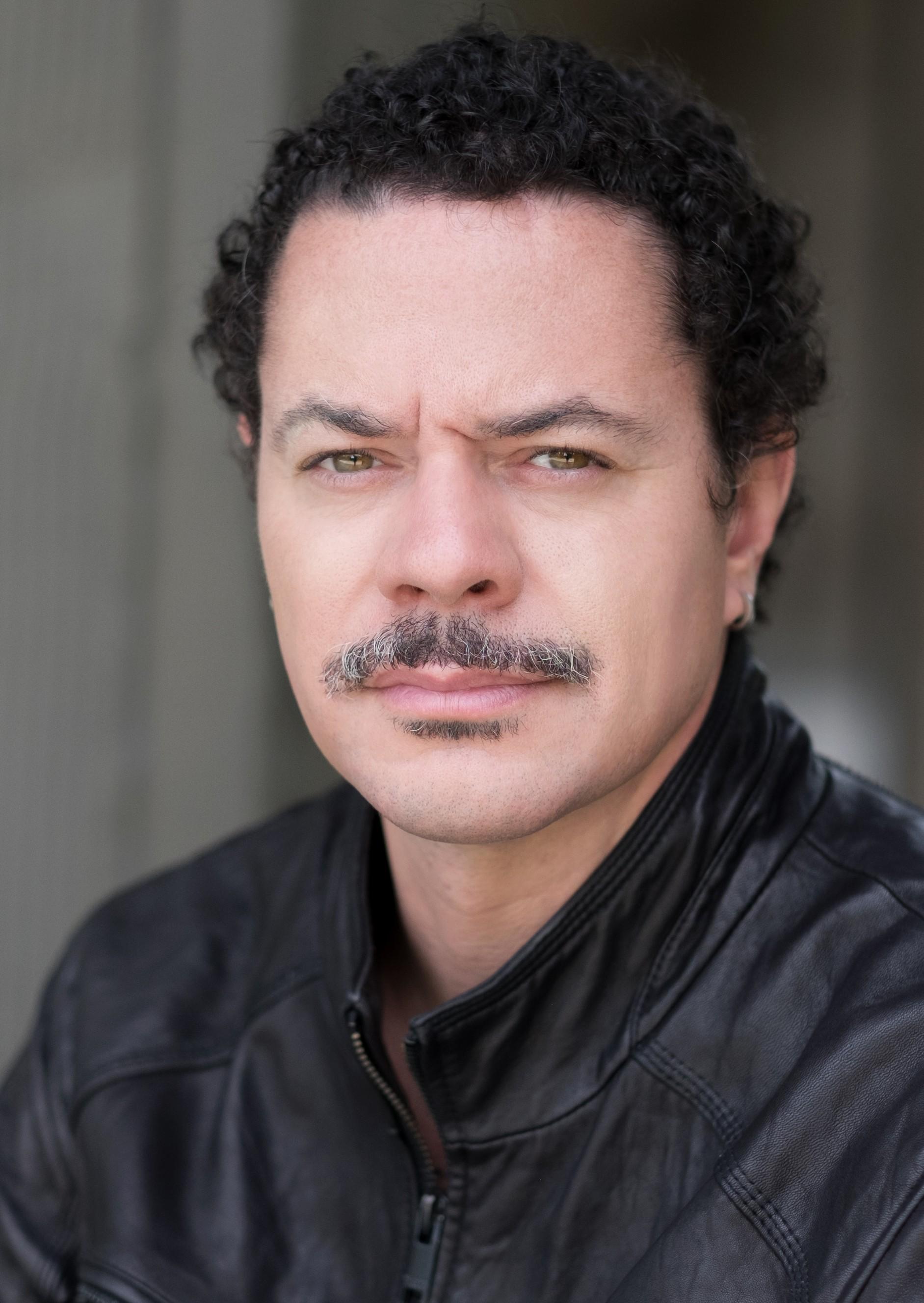 actor Robert García Cooper large photo