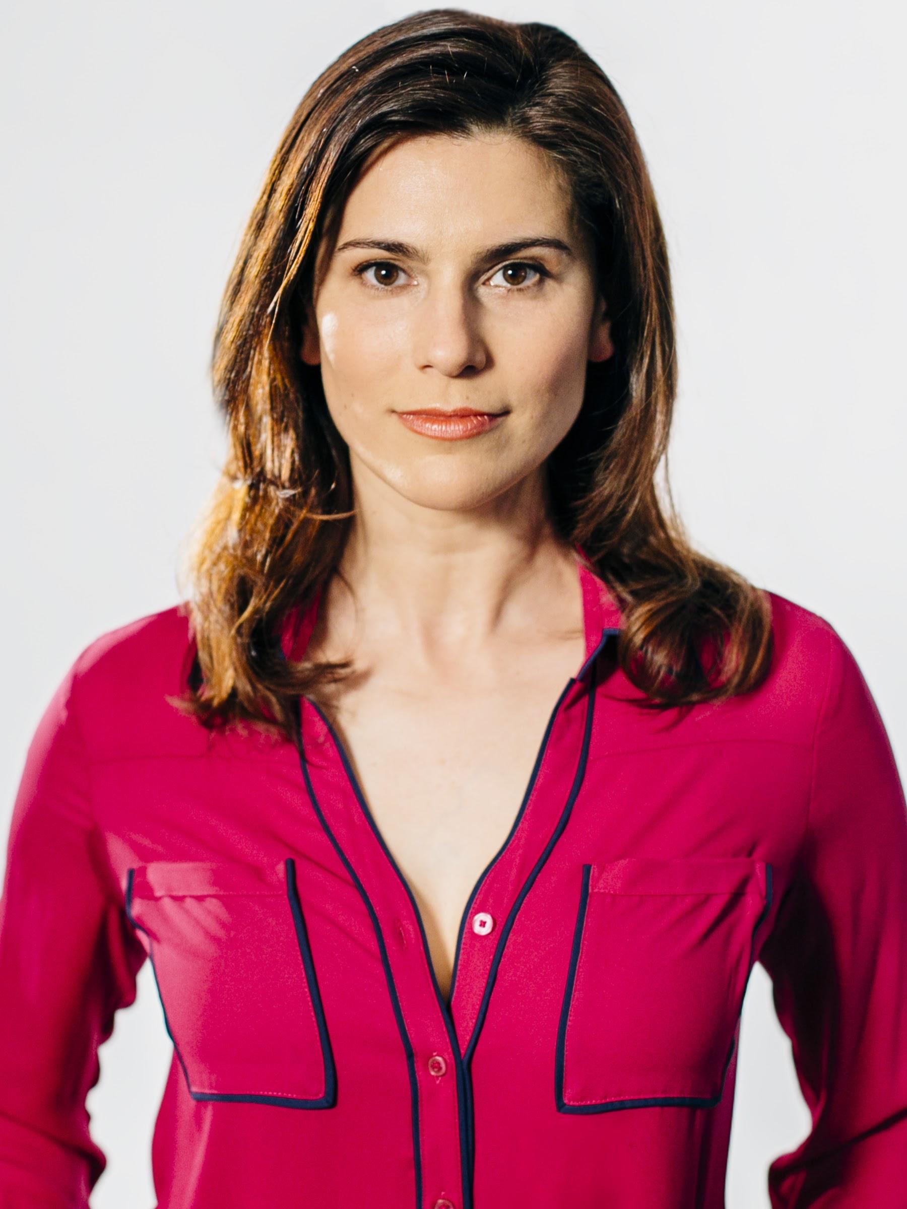 actor Milena Govich large photo