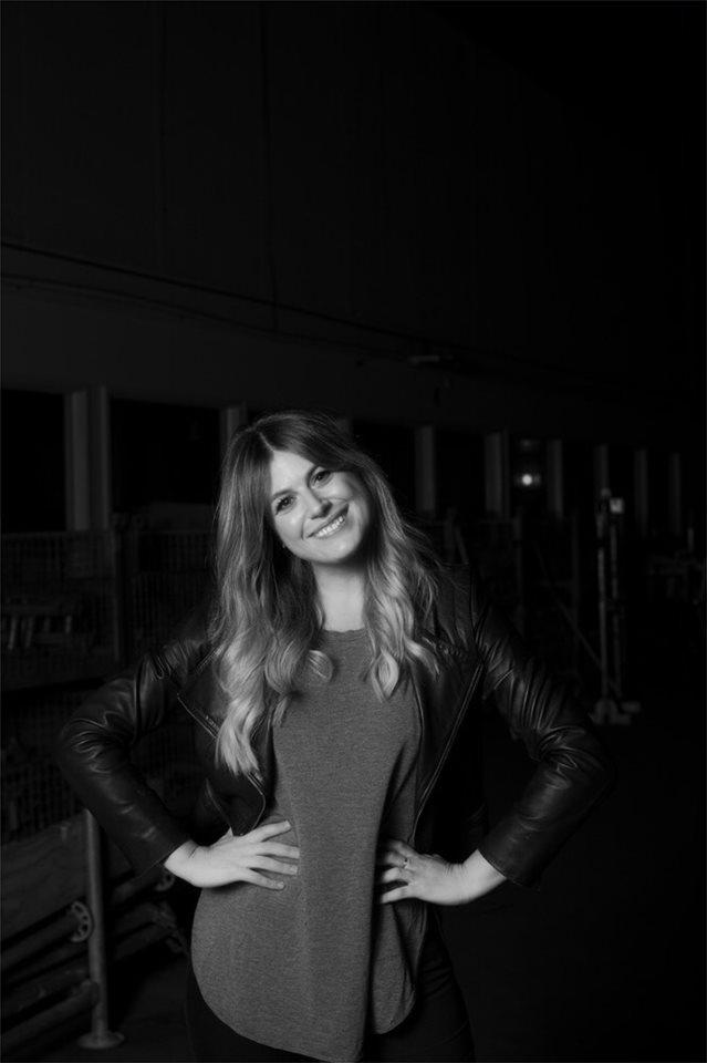 actor Emmanuela Costaras large photo