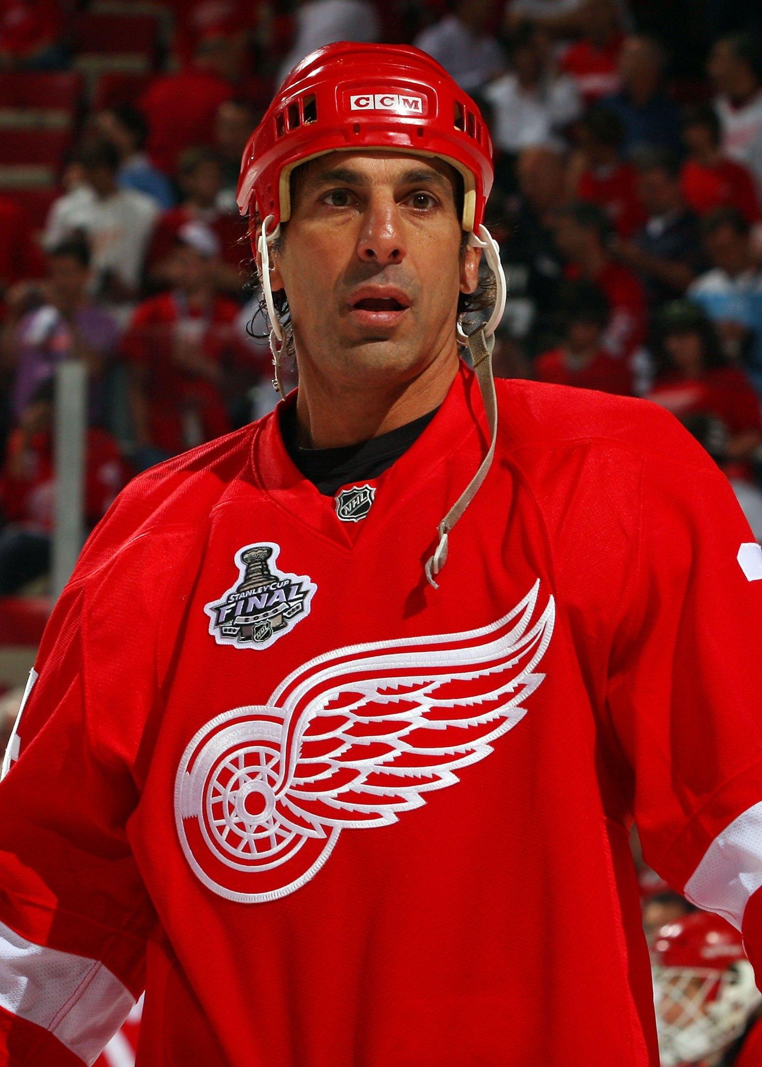 actor Chris Chelios large photo