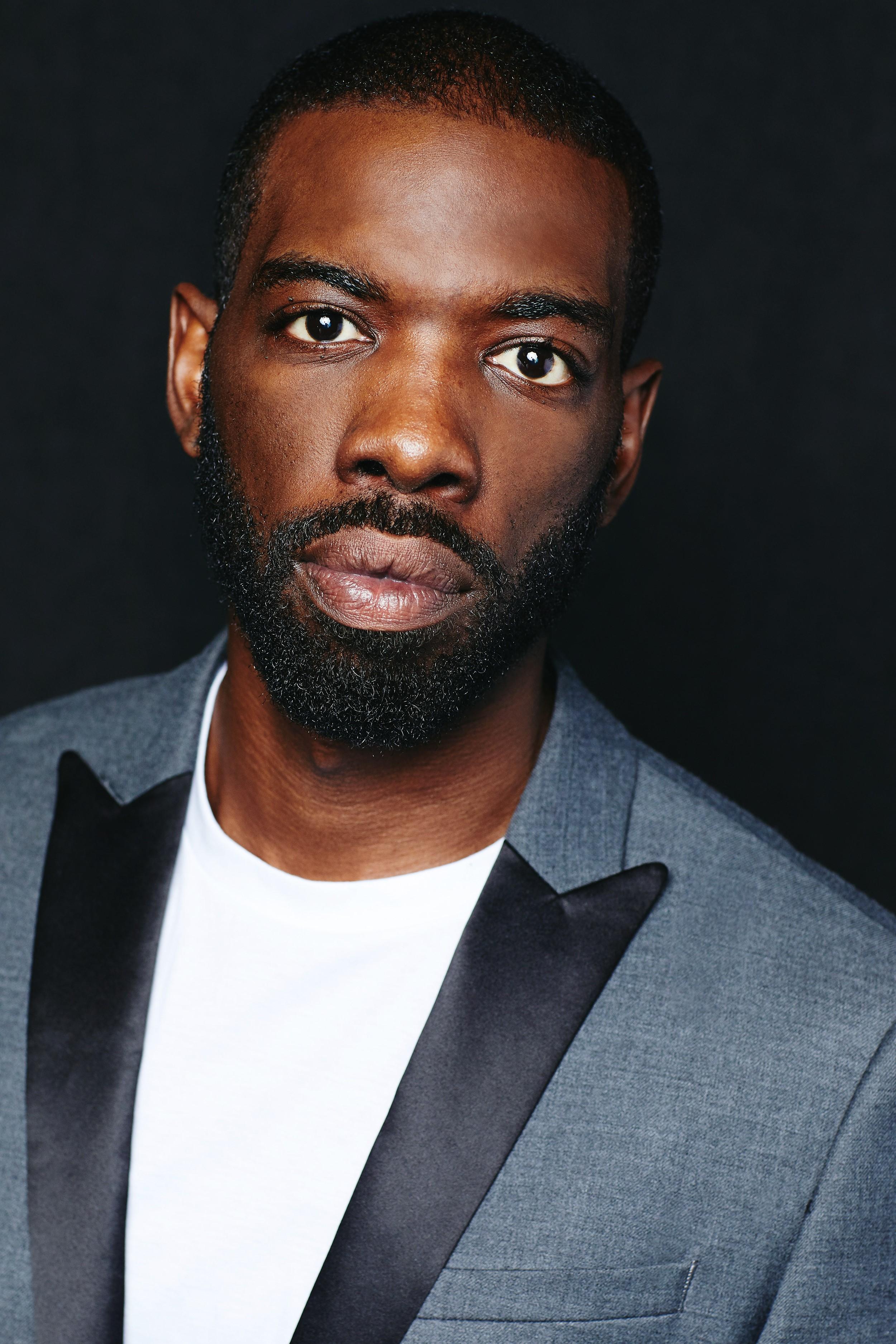 actor L James large photo