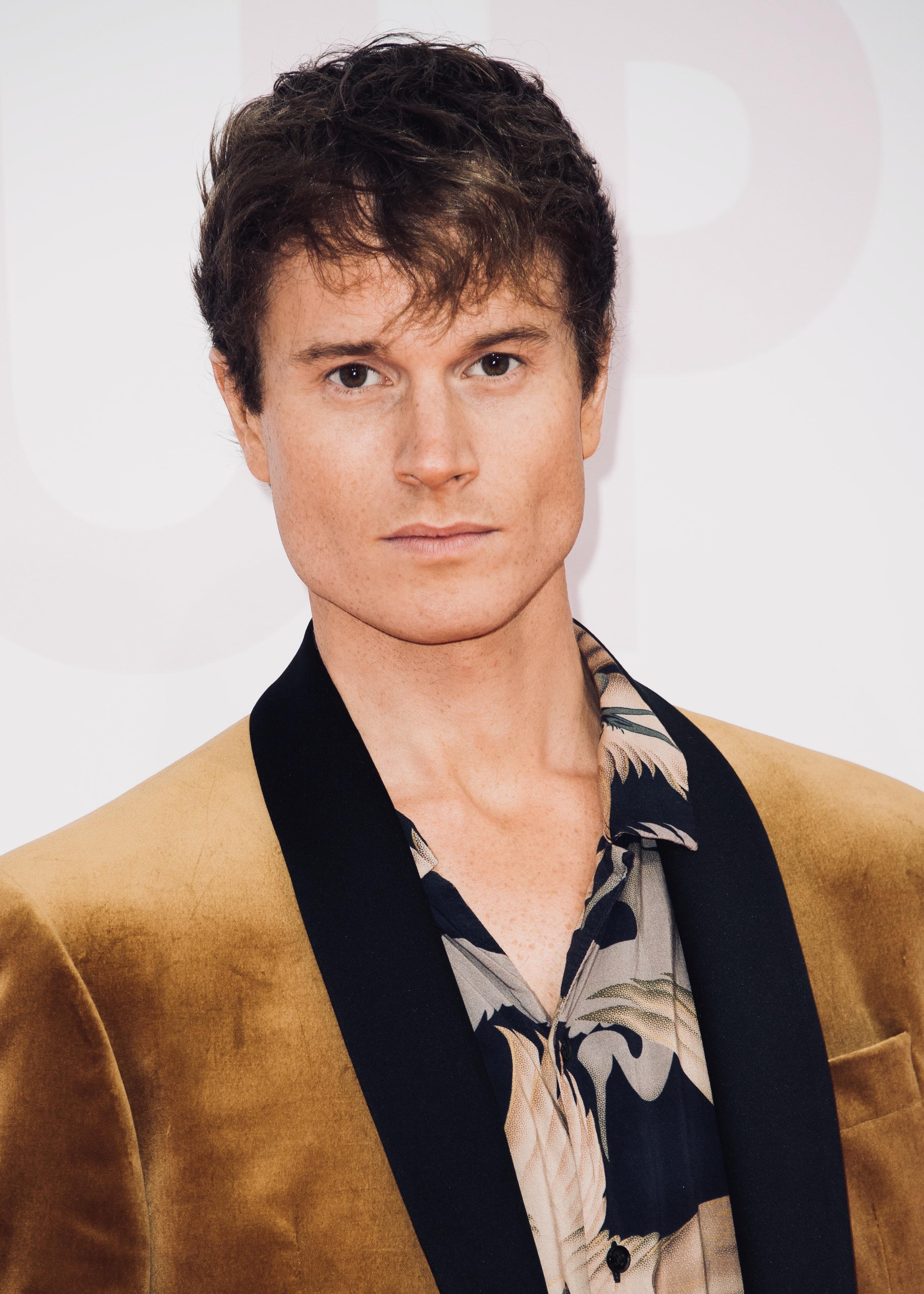 actor Laurie Paul Calvert large photo