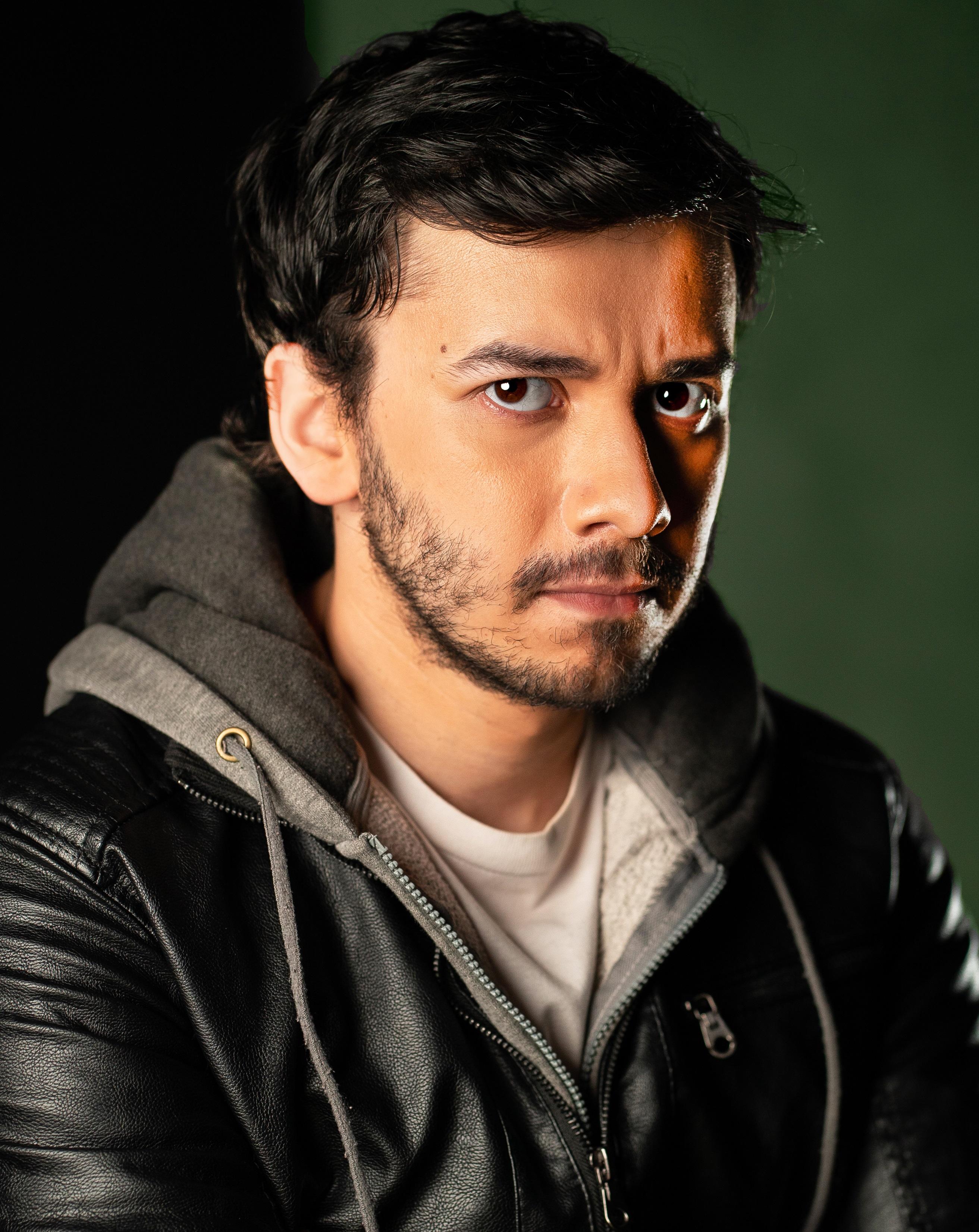 actor Nevin Bolla large photo