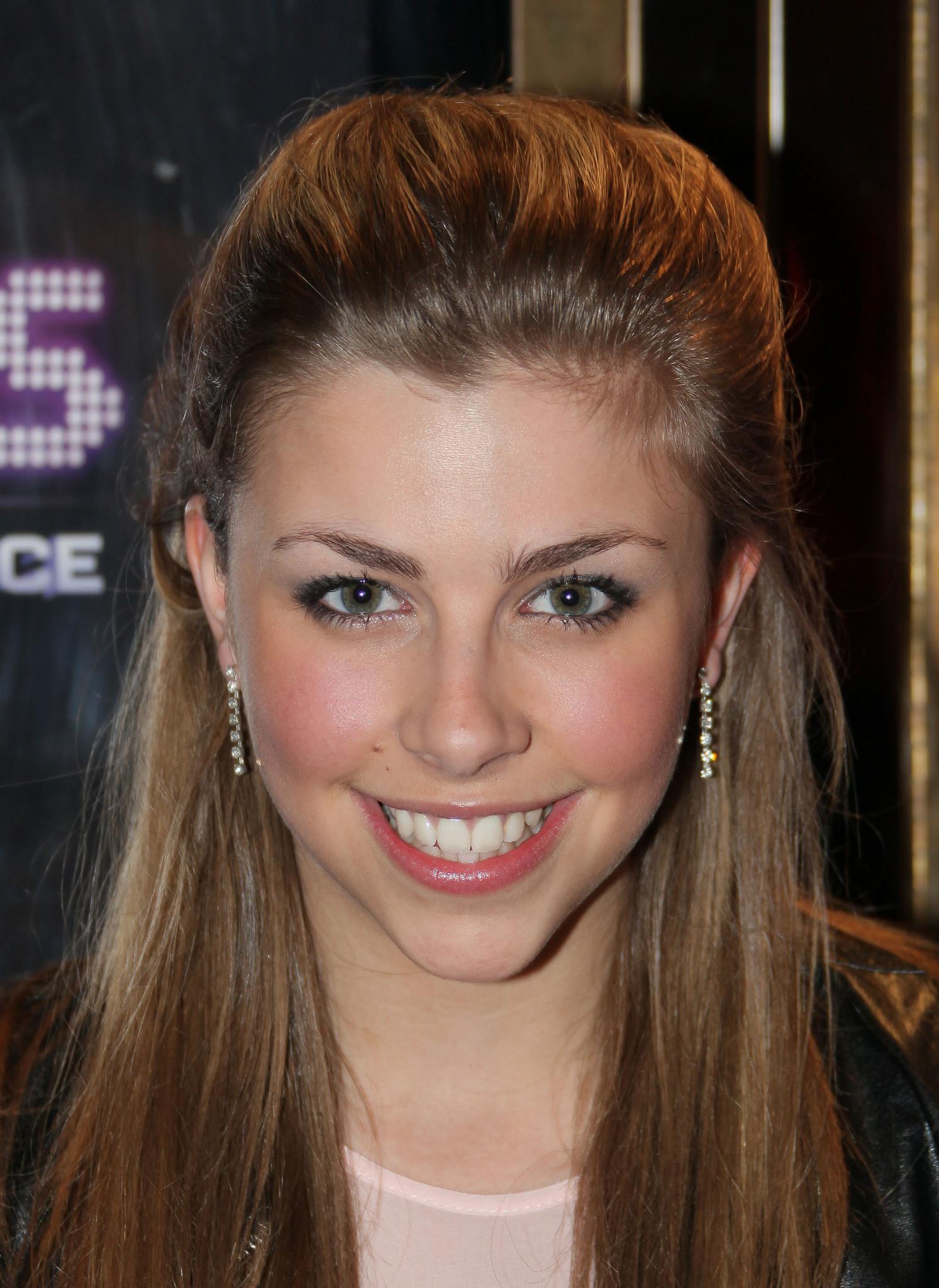 actor Jemma McKenzie-Brown large photo