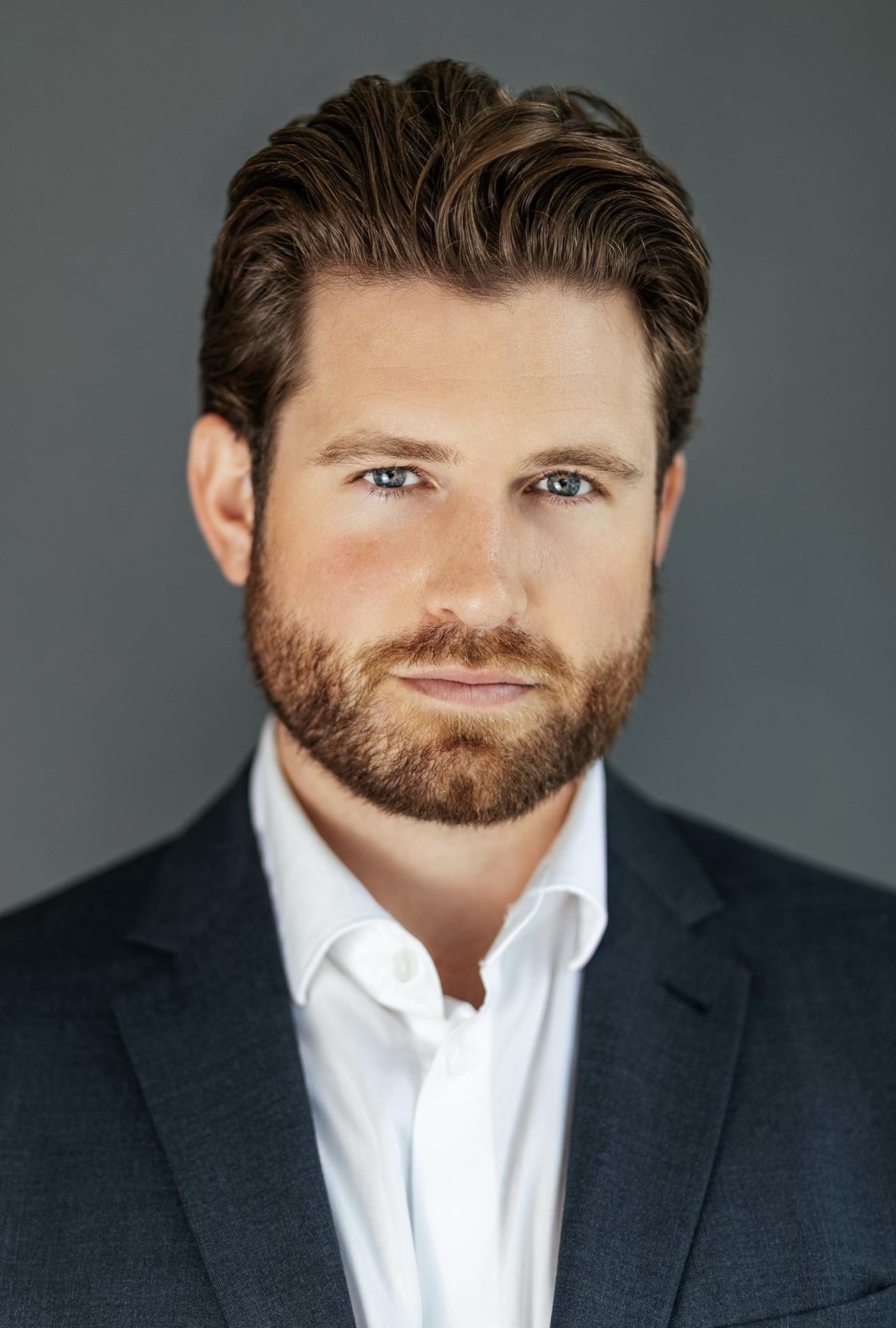 actor Drew Henderson large photo