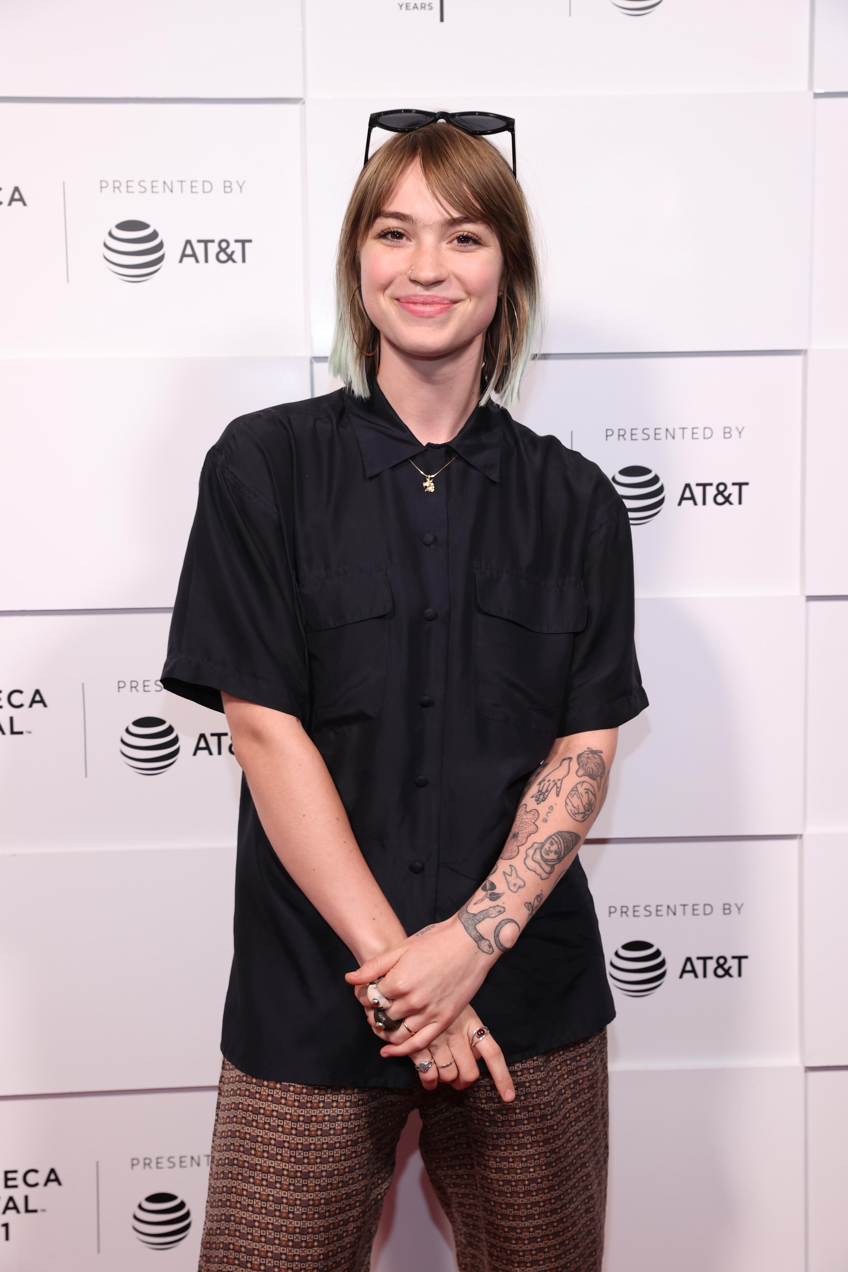 actor Sylvie Mix large photo