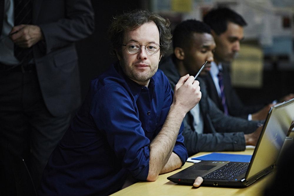 actor Gareth Davies large photo