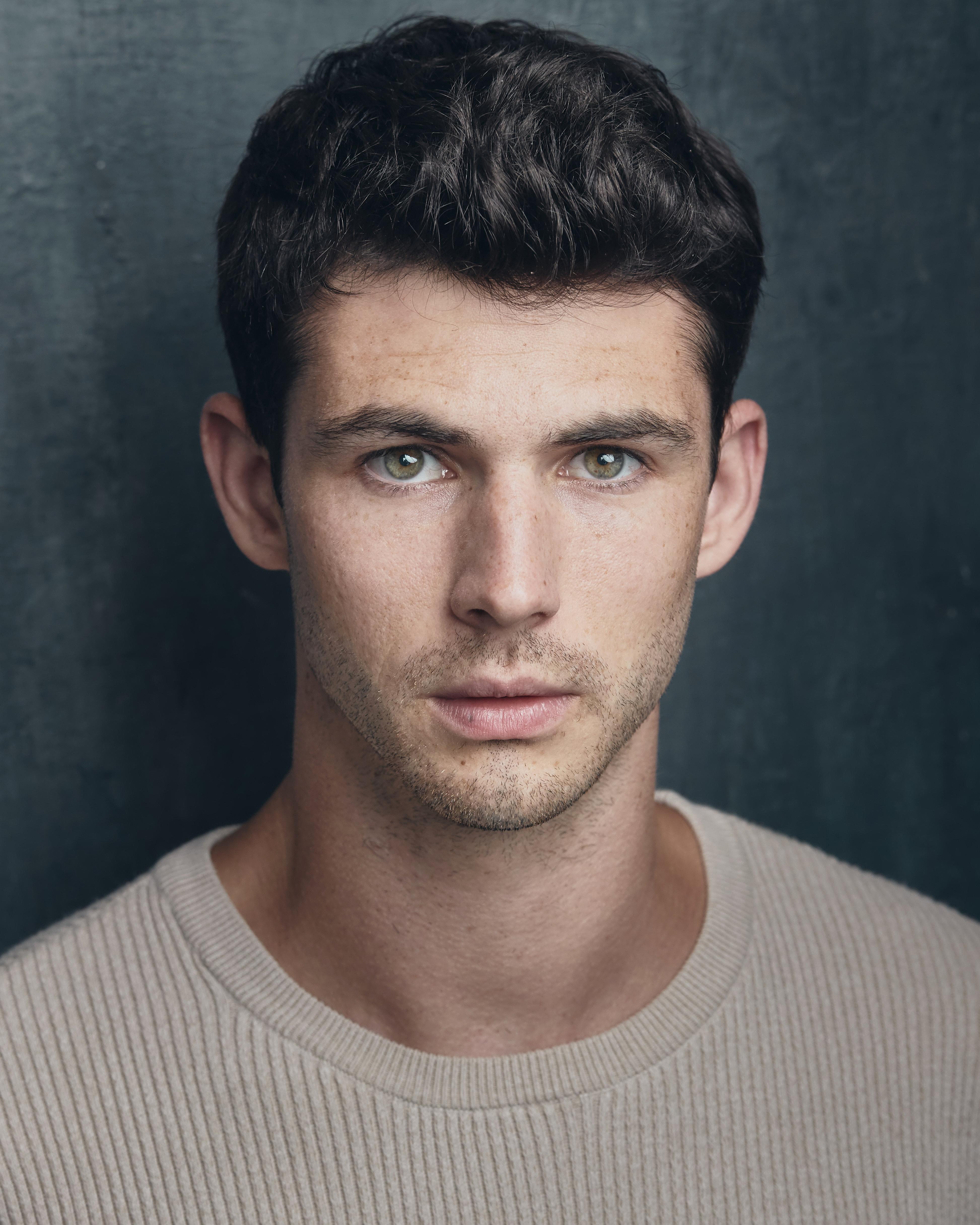 actor Andrew Hollingworth large photo