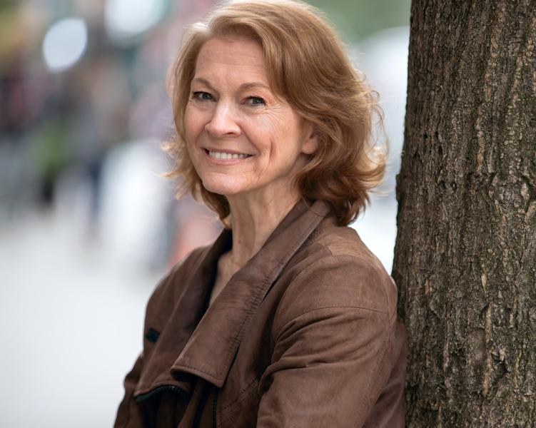 actor Nikki James large photo