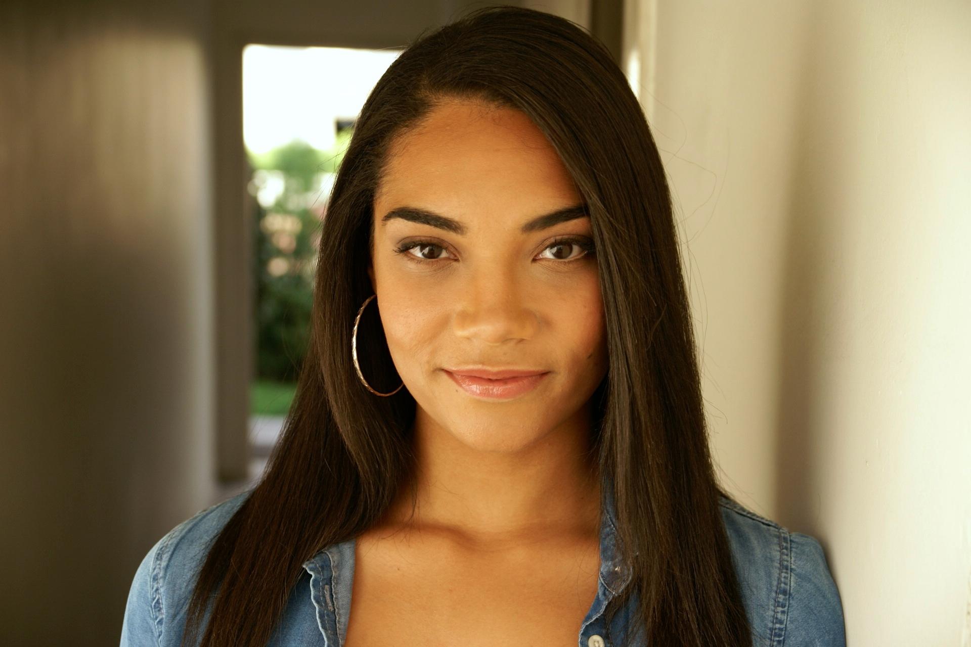 actor Mikel Butler large photo