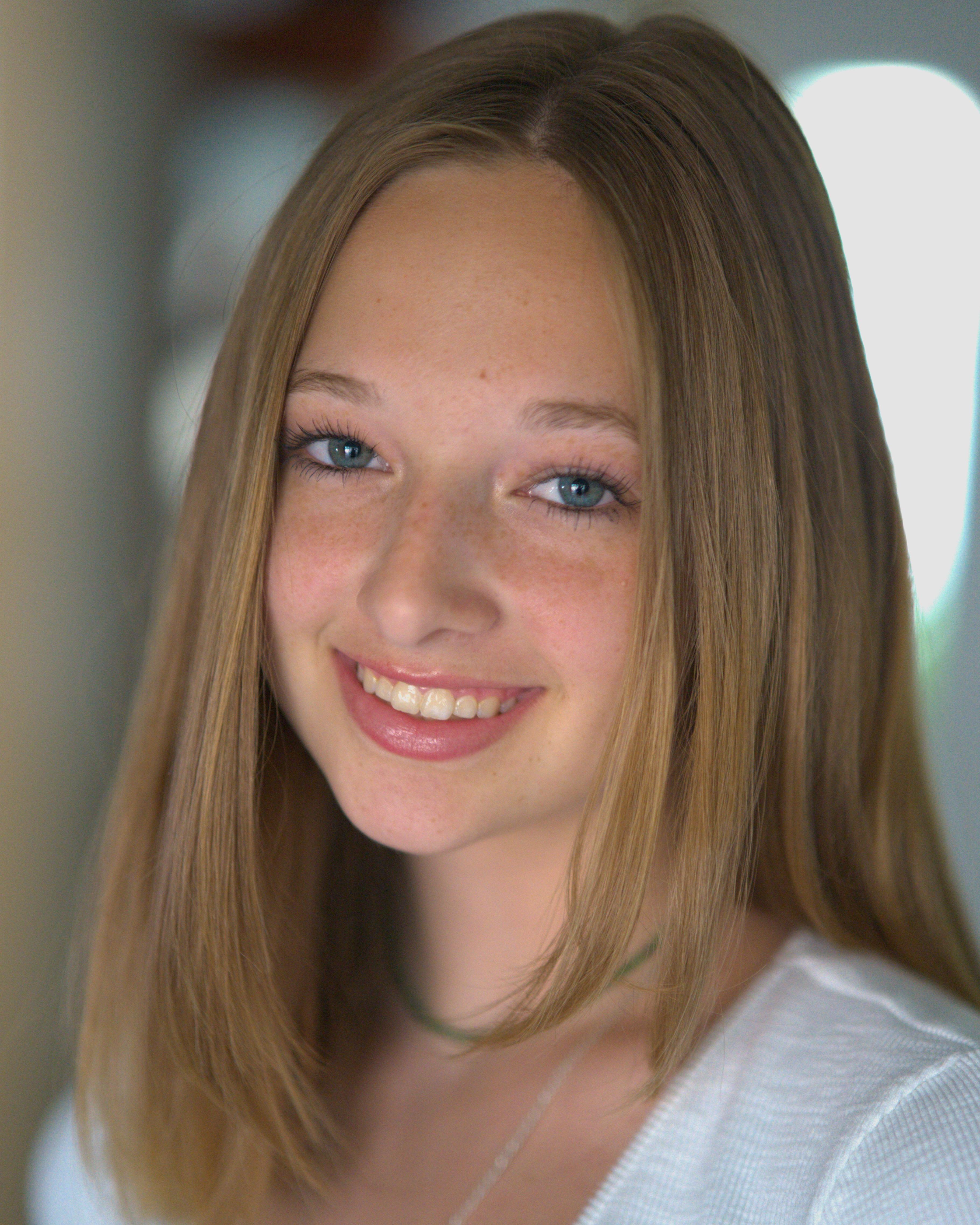 actor Sophia Miller large photo