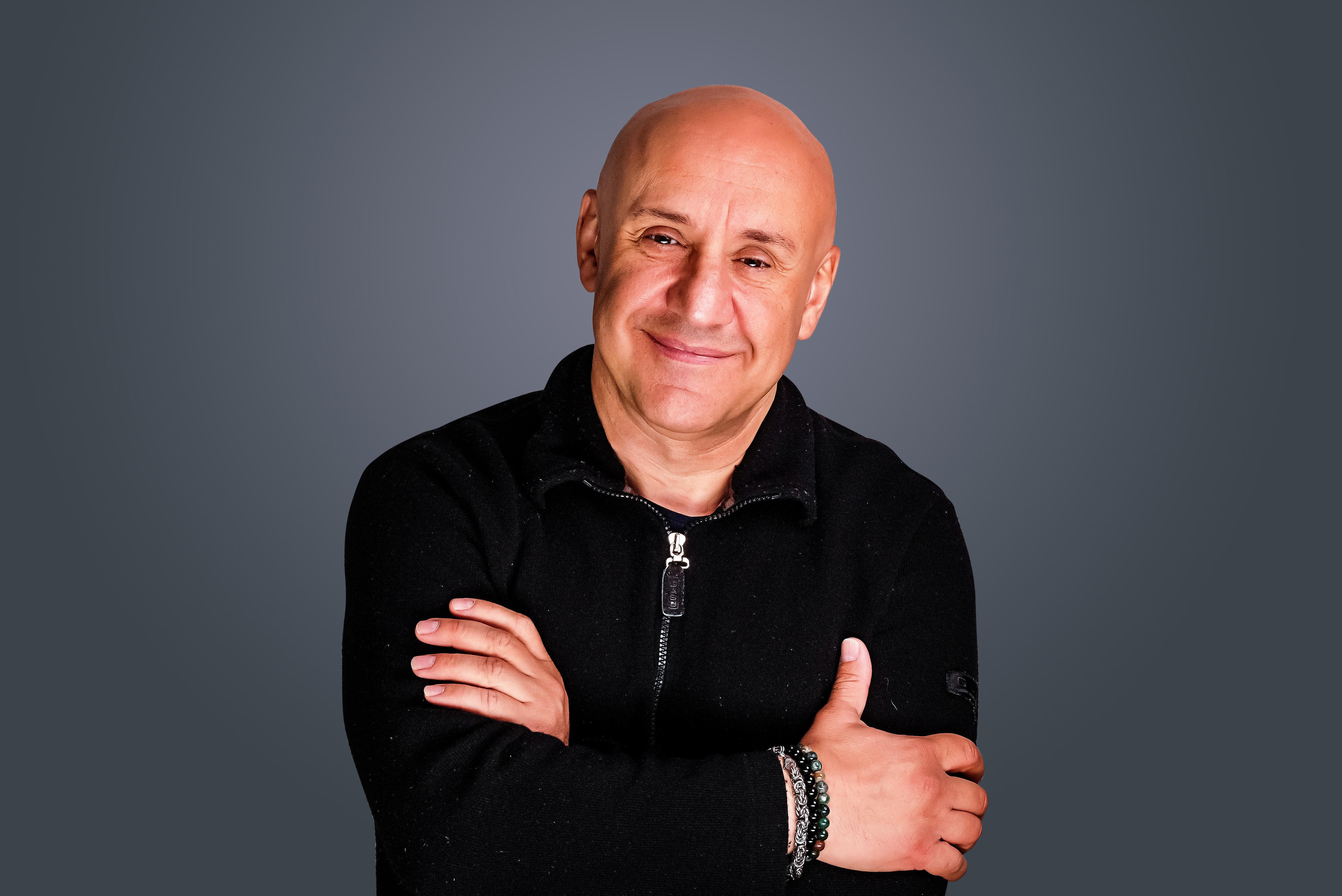 actor Sen Monro large photo