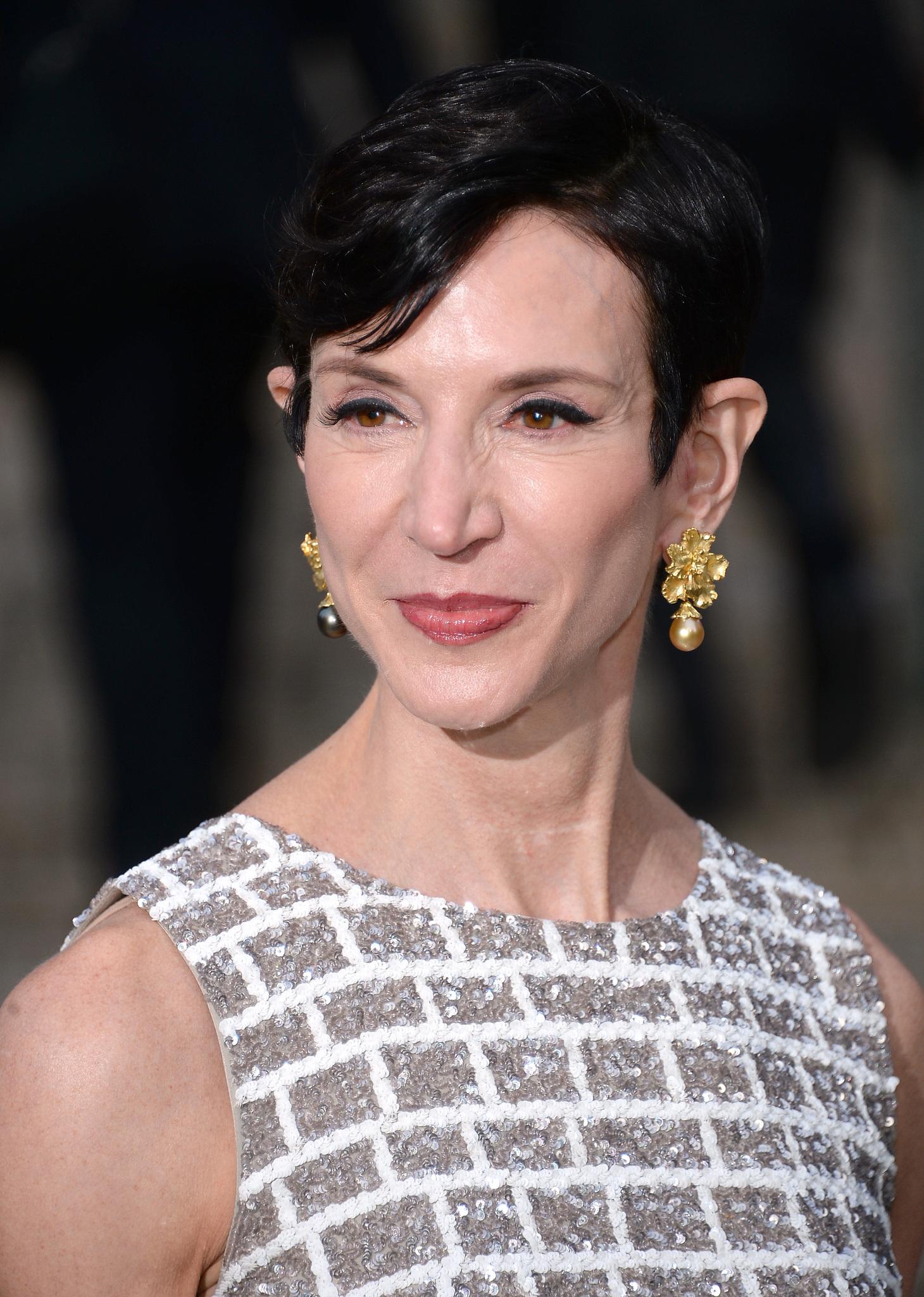 actor Amy Fine-Collins large photo