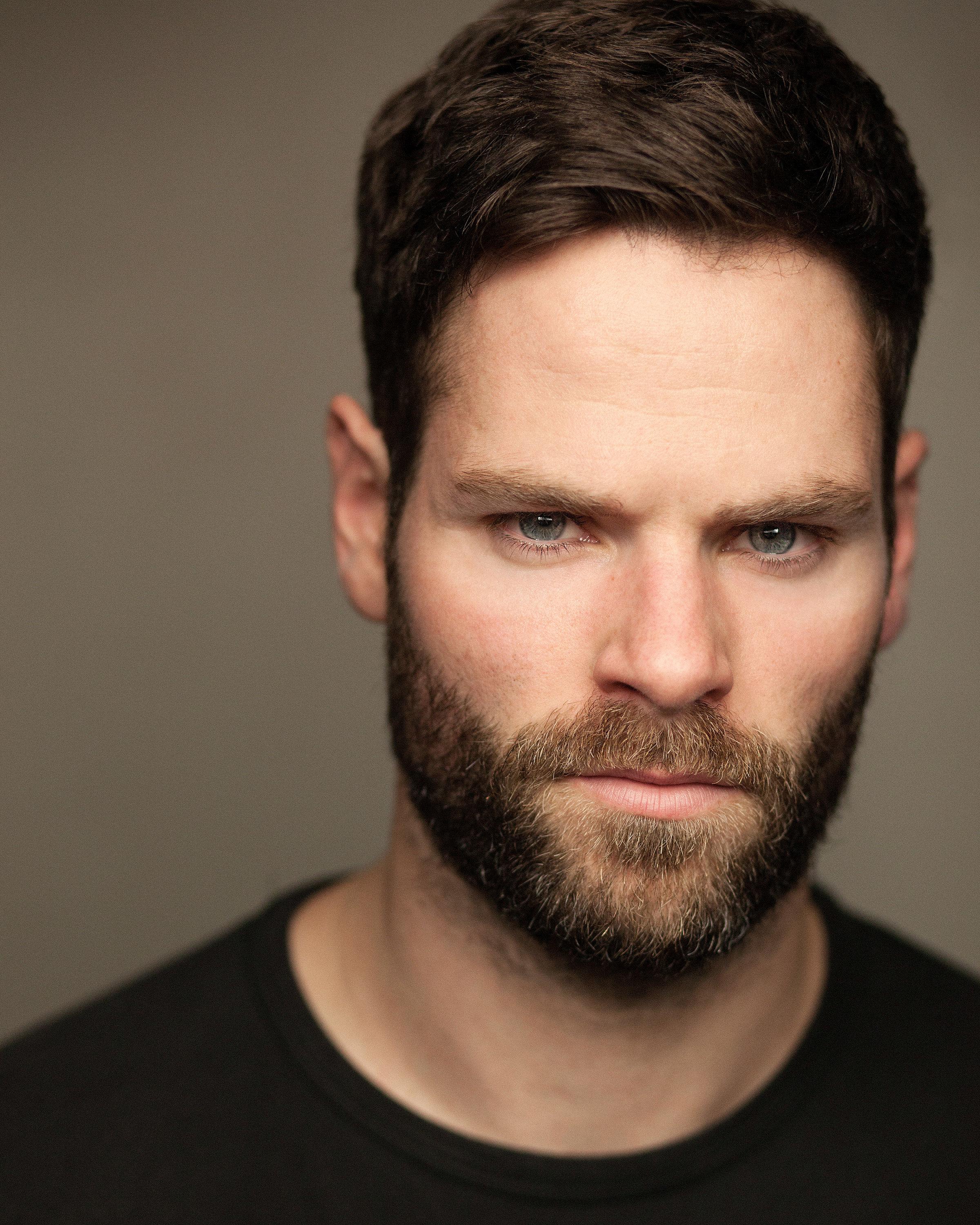 actor Matt Kennard large photo