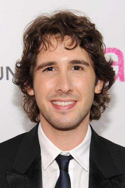 actor Josh Groban large photo