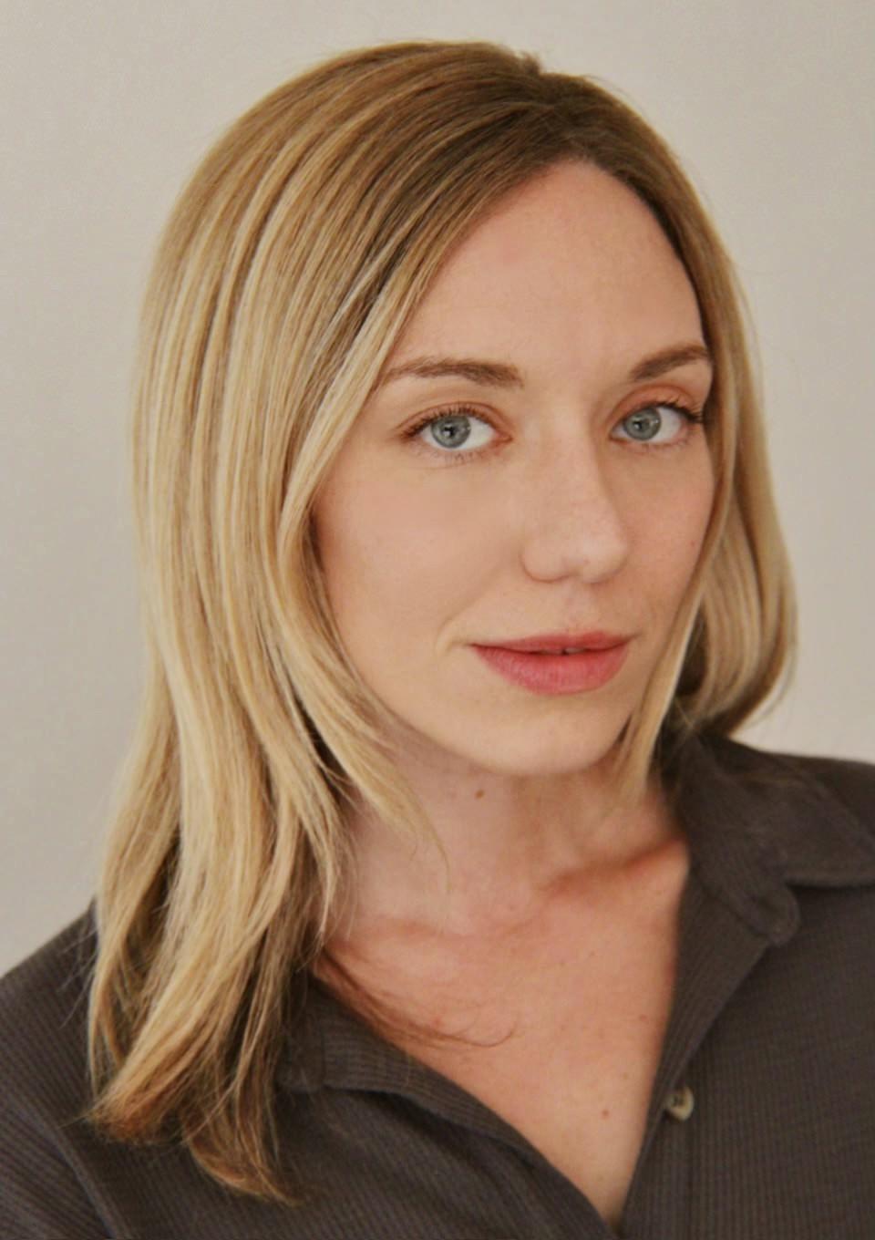 actor Ally Davis large photo