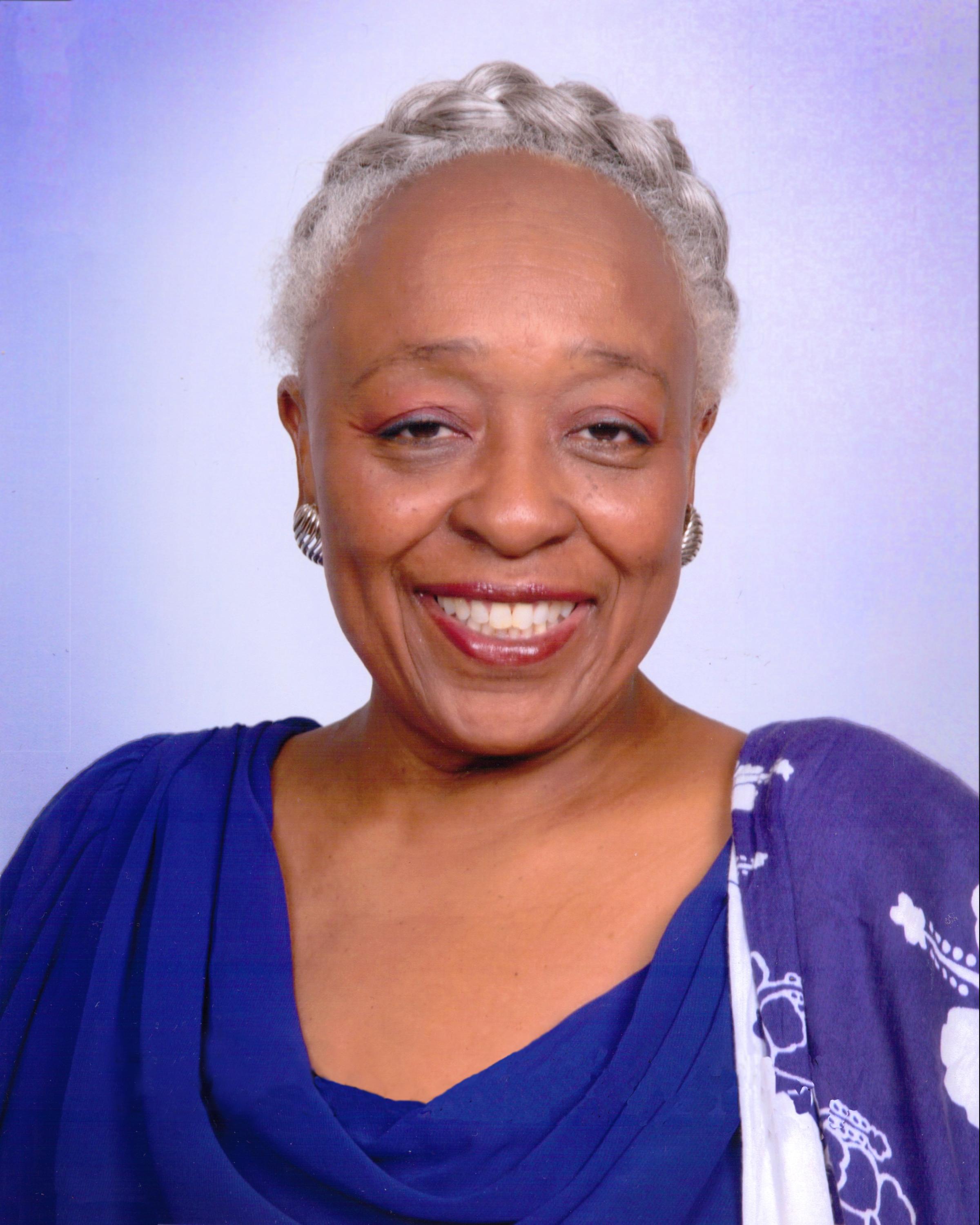 actor Louisa Abernathy large photo